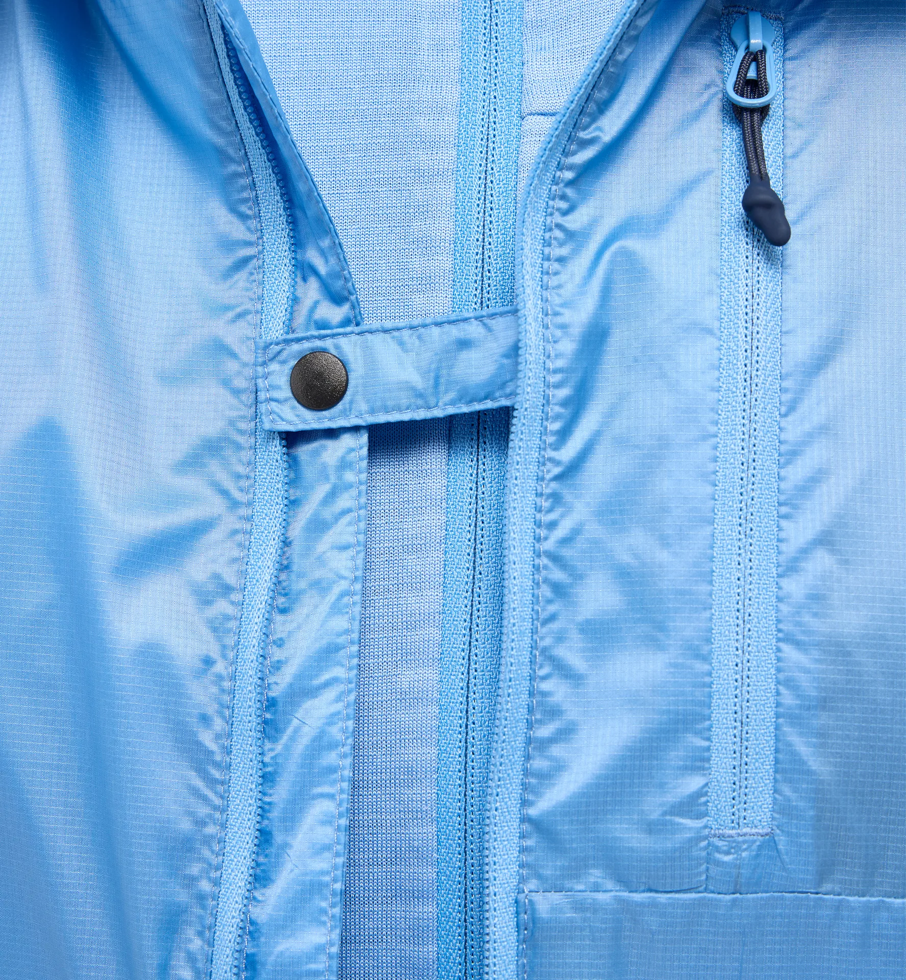 L.I.M Shield Hood Women Sky Blue