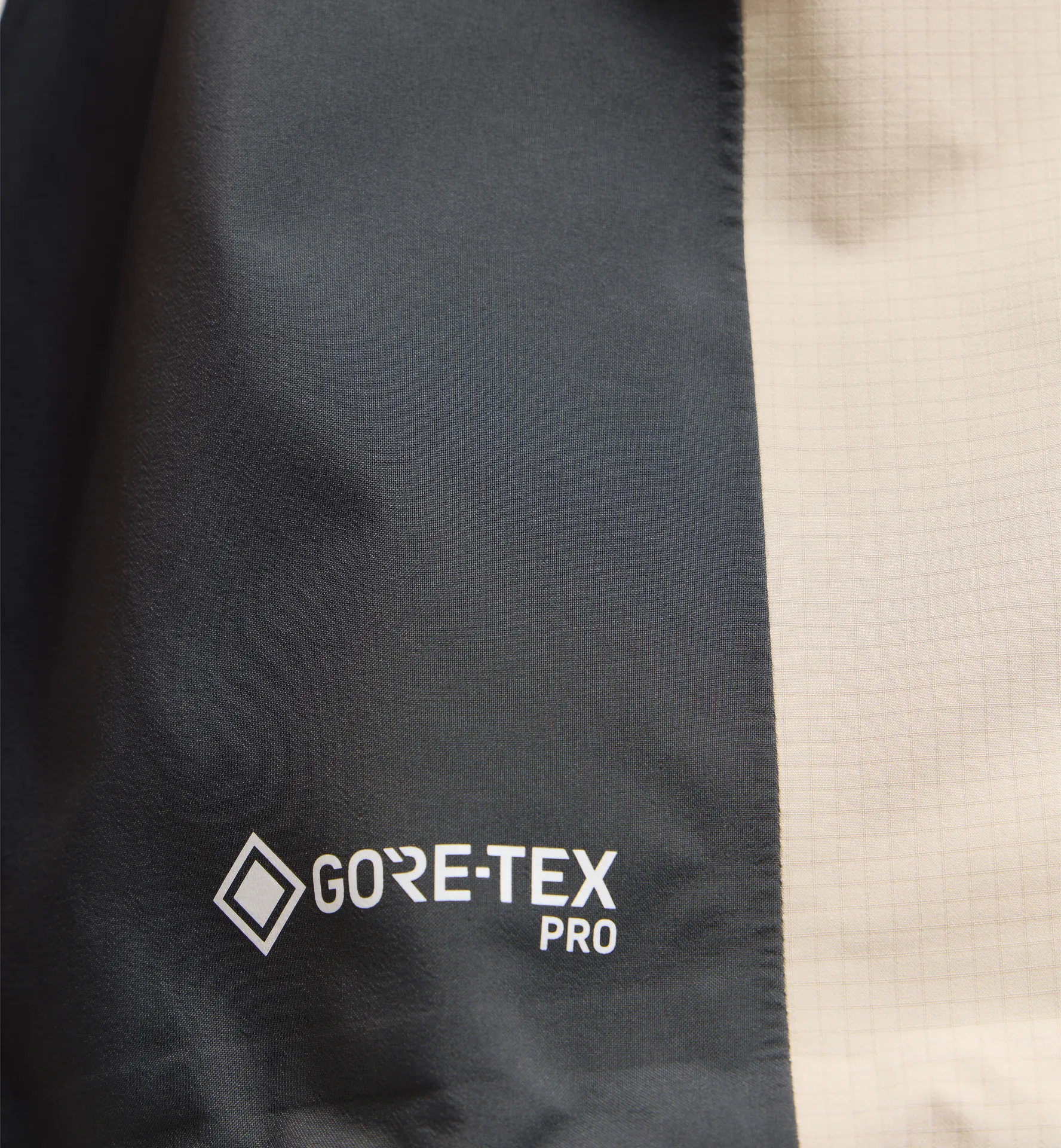 Spitz GTX Pro Jacket Men Chalk Beige/Magnetite