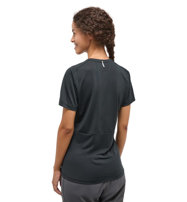 L.I.M Crux Tee Women True Black L.I.M Crux Tee Women True Black