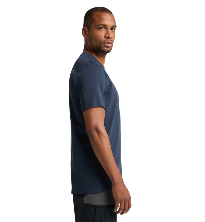 Outsider By Nature Tee Men Tarn Blue