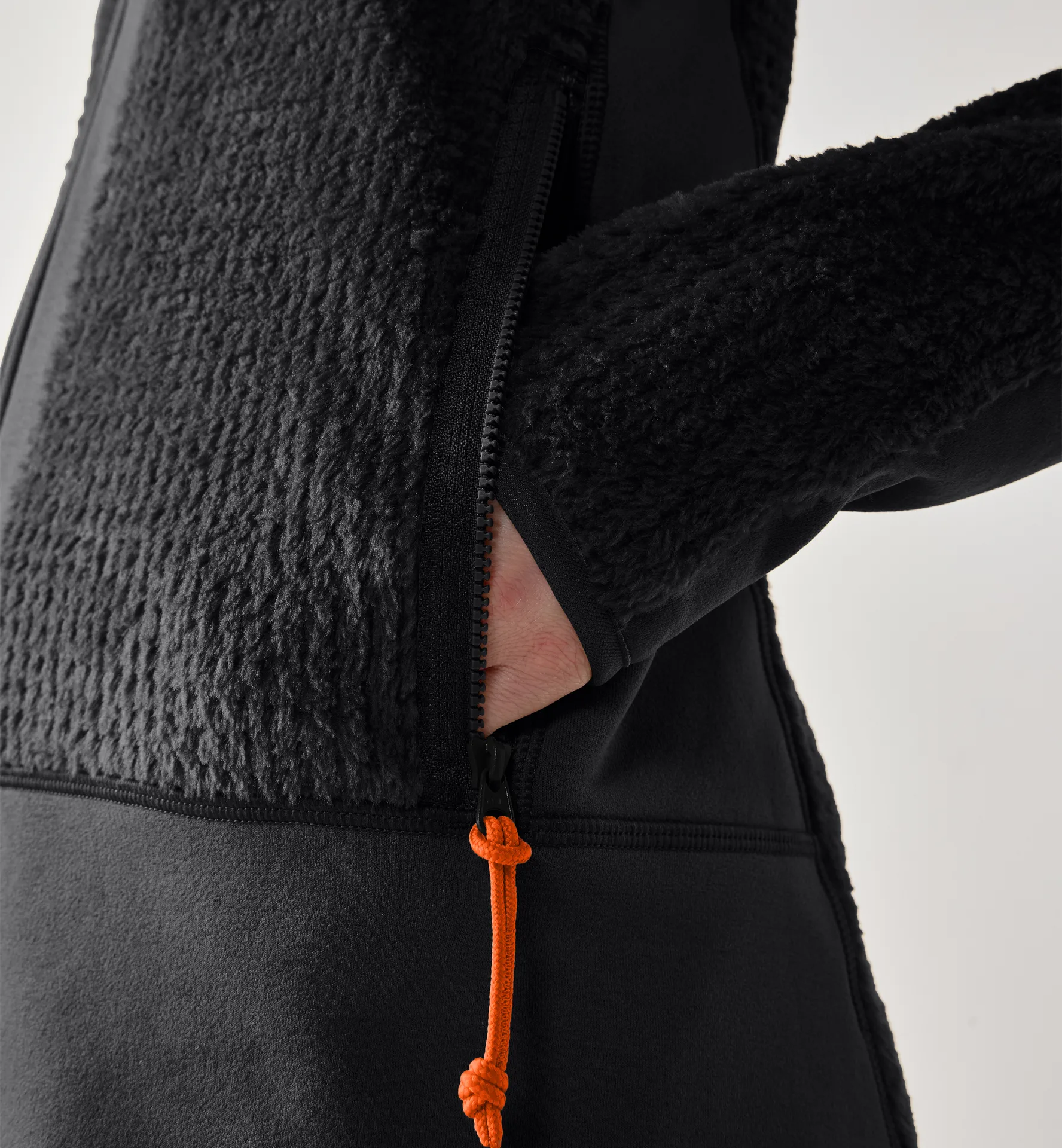 Vassi Mid Hood Women True Black