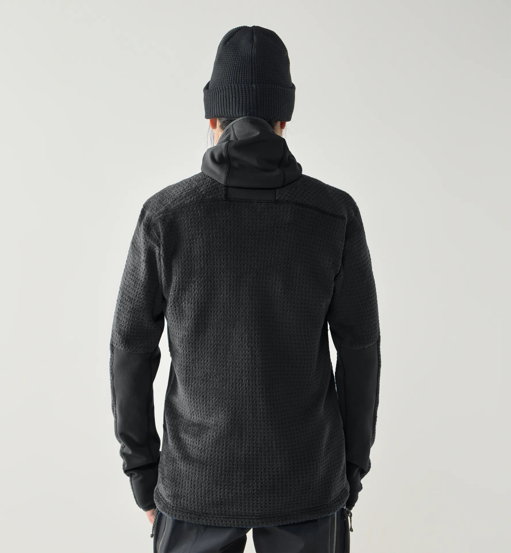 Vassi Mid Hood Men True Black