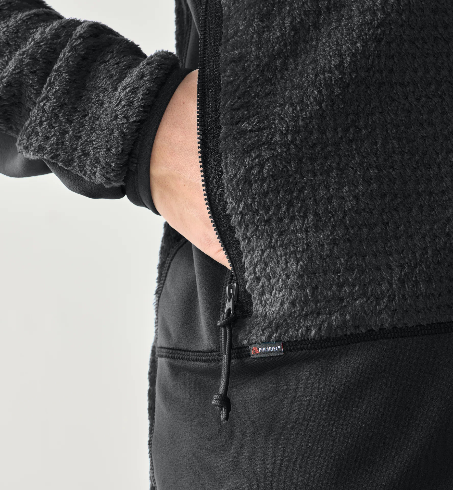 Vassi Mid Hood Men True Black