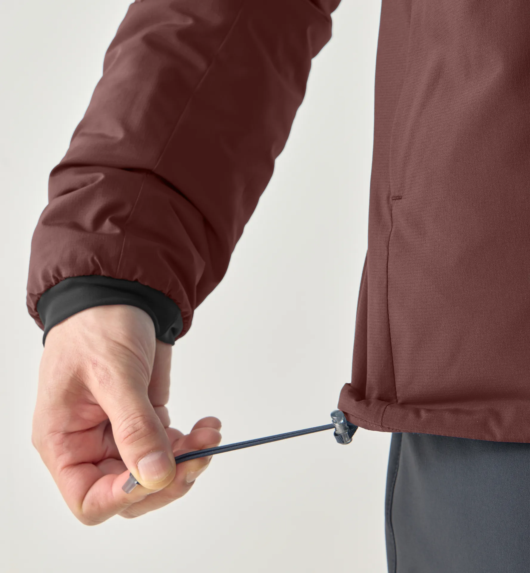 Mimic Alert Jacket Men Maroon Trail