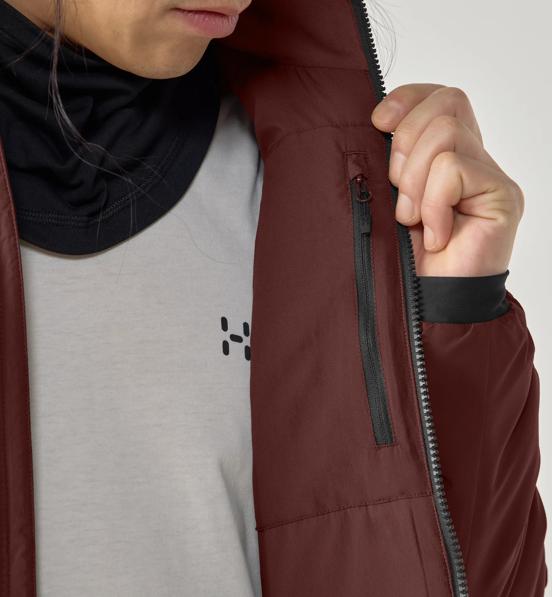 Mimic Alert Jacket Men Maroon Trail