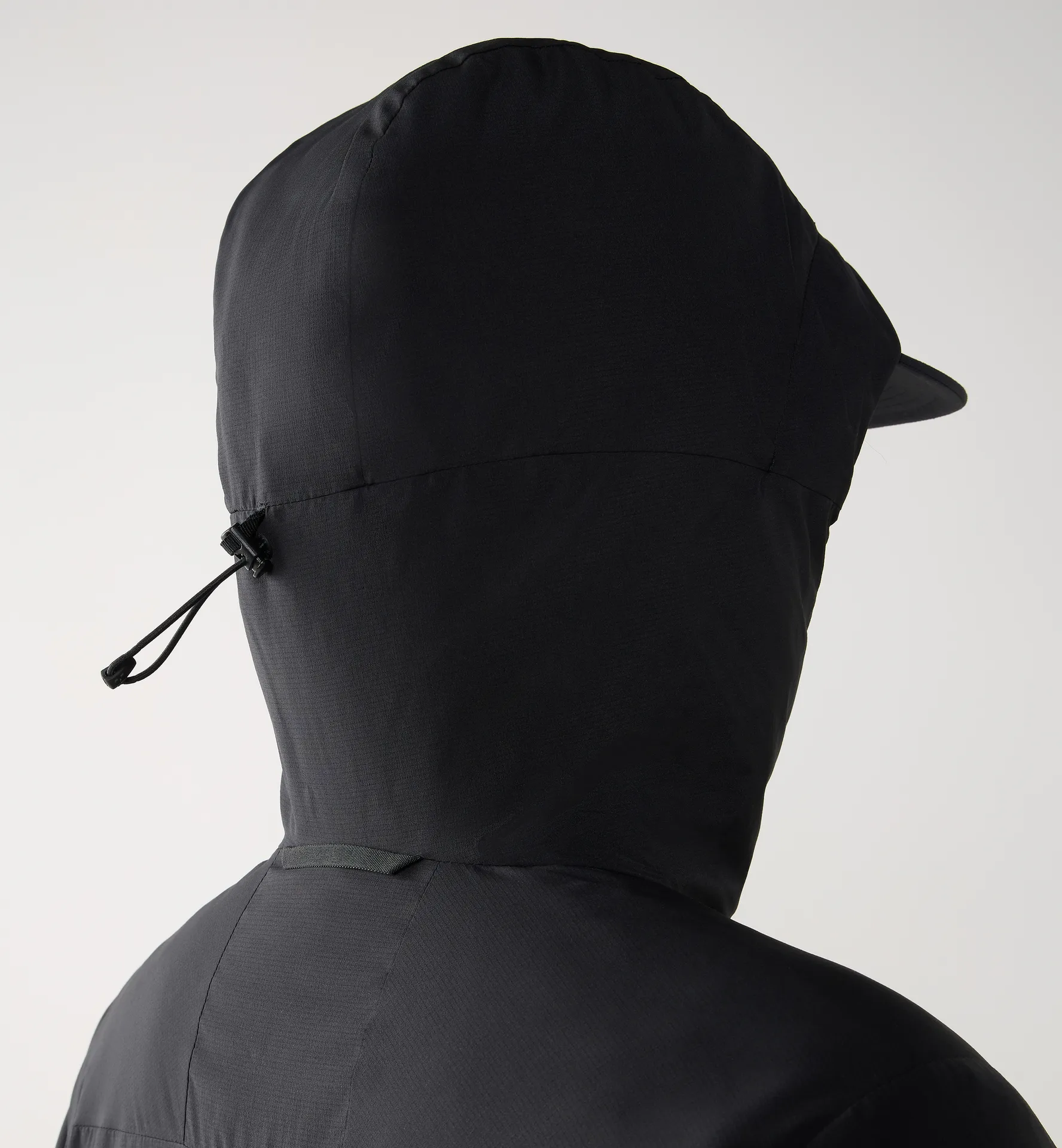 Mimic Alert Hood Women True Black