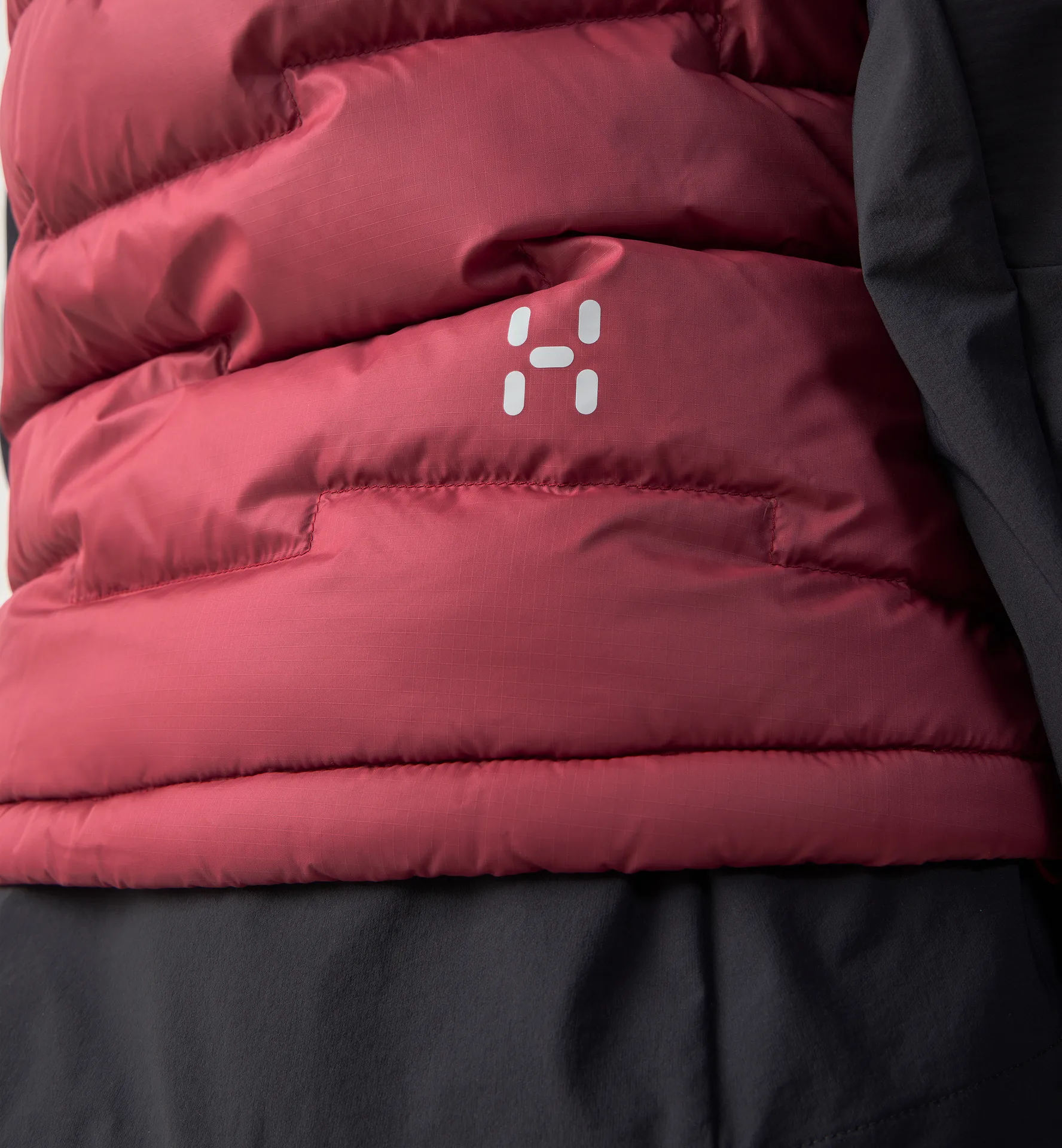 ROC Flash Down Vest Women Carmine Red