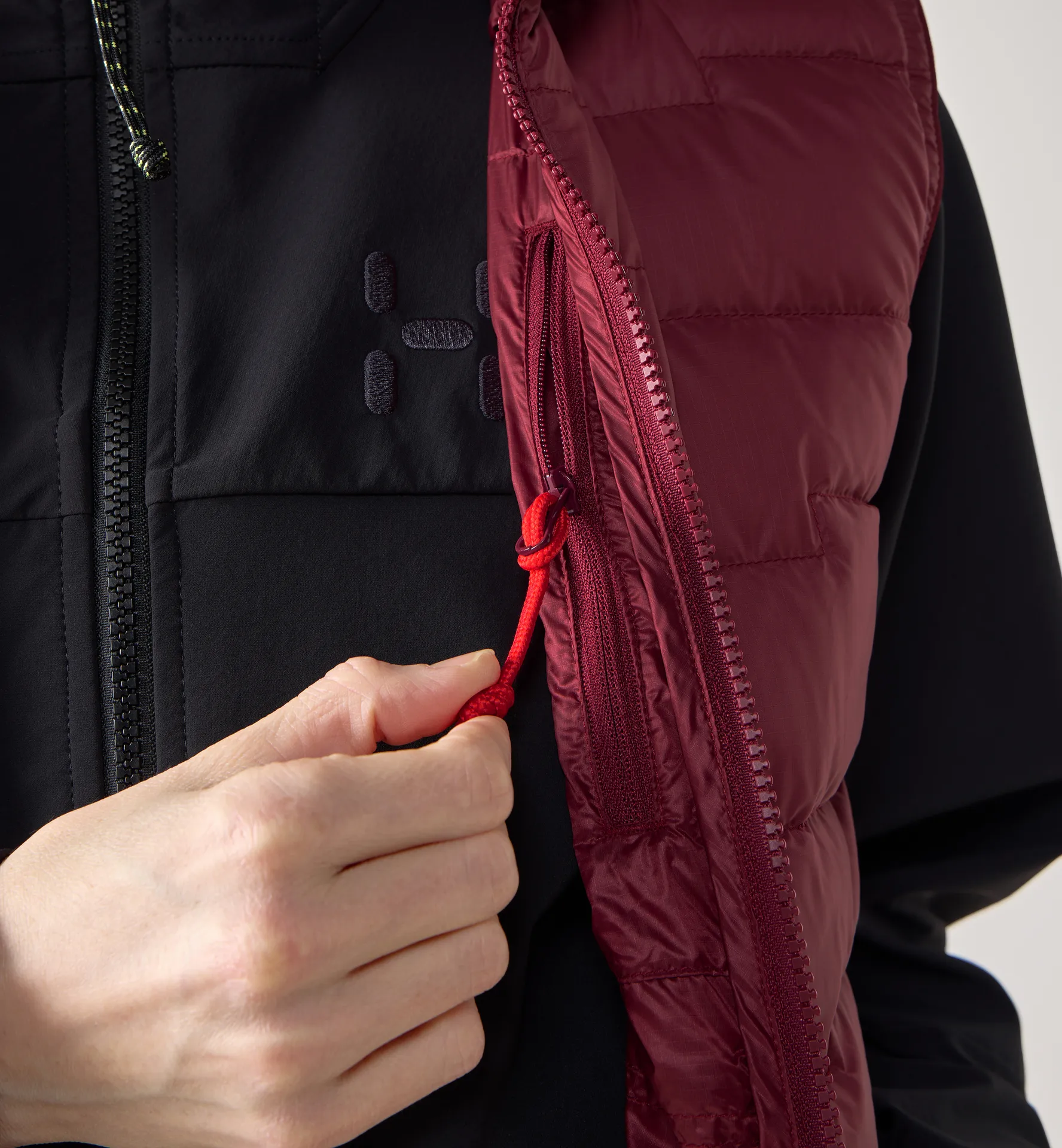 ROC Flash Down Vest Women Carmine Red