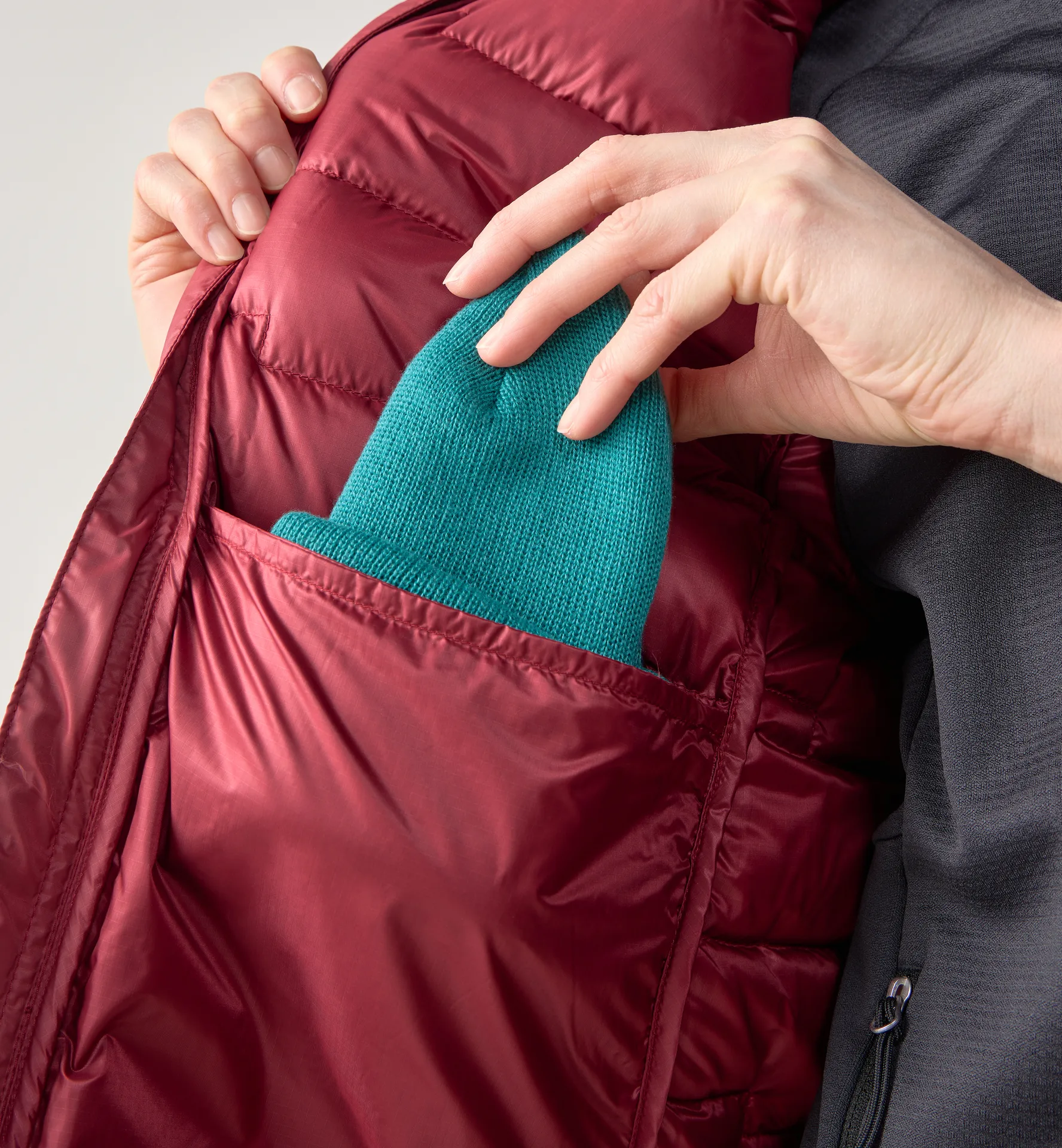 ROC Flash Down Hood Women Carmine Red