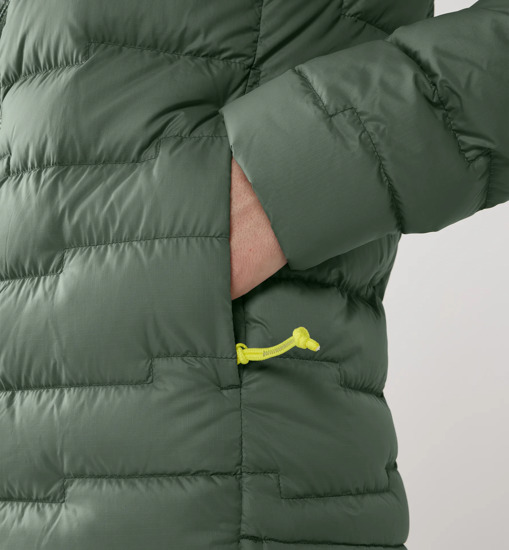 ROC Flash Down Hood Women Chlorophyll Green