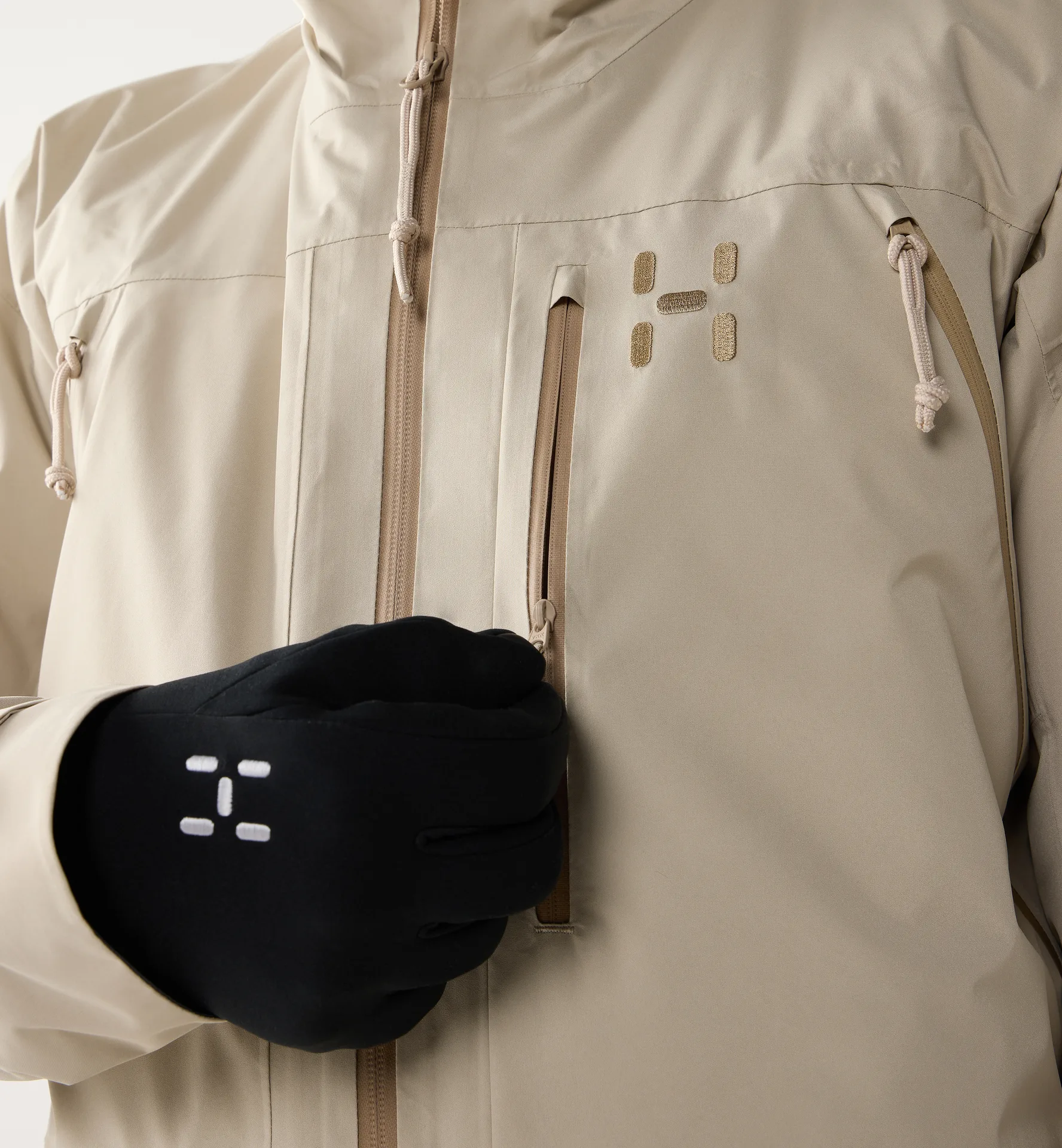 Latnja GTX Insulated Jacket Men Chalk Beige