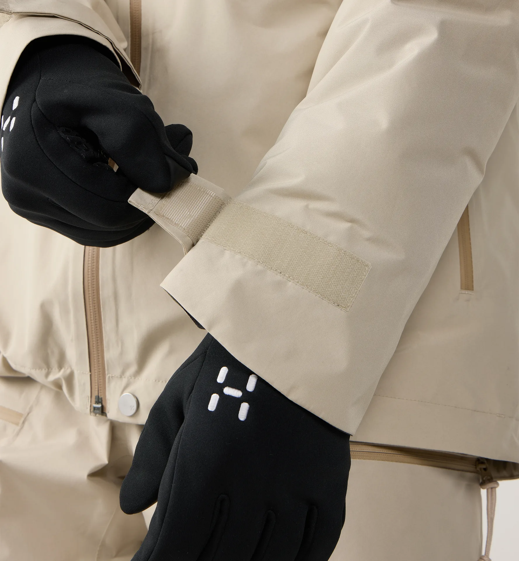 Latnja GTX Insulated Jacket Men Chalk Beige