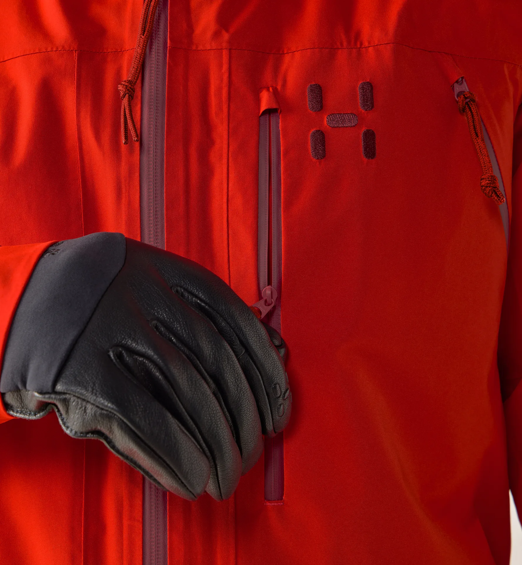 Latnja GTX Insulated Jacket Men Tech Red