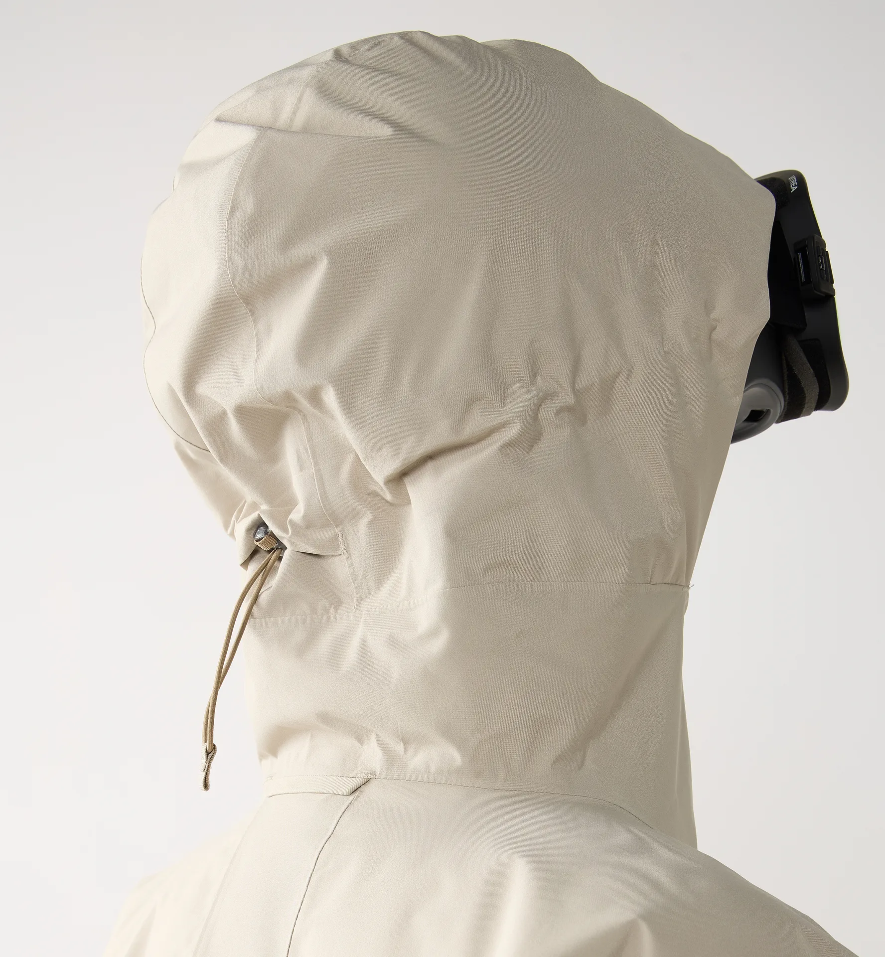 Latnja GTX Insulated Jacket Women Chalk Beige