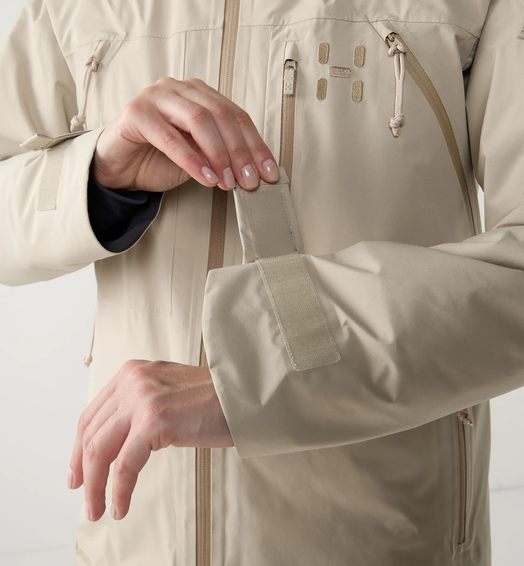 Latnja GTX Insulated Jacket Women Chalk Beige