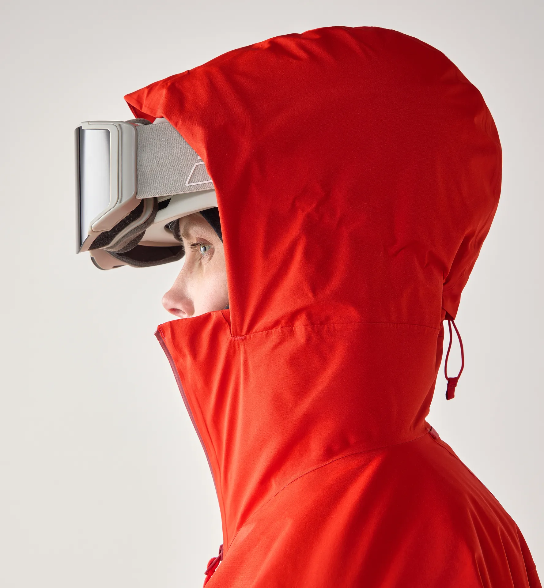 Latnja GTX Insulated Jacket Women Tech Red