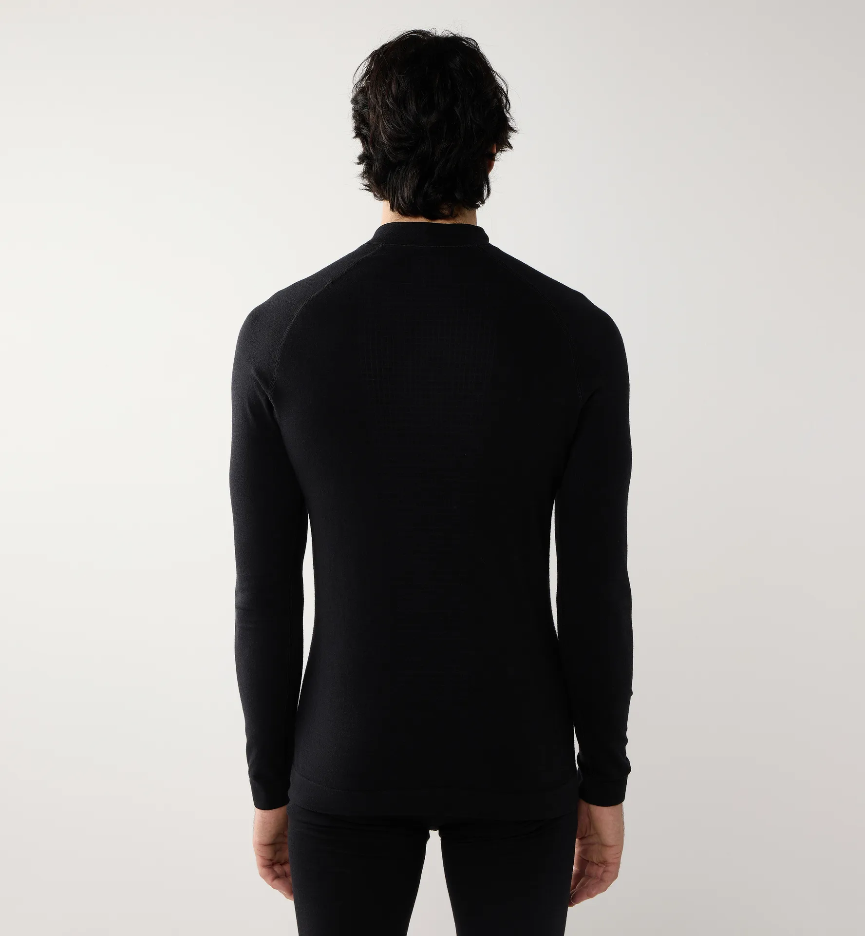 Latnja Wool Crew Neck Men | True Black | Ski | Snowboarding
