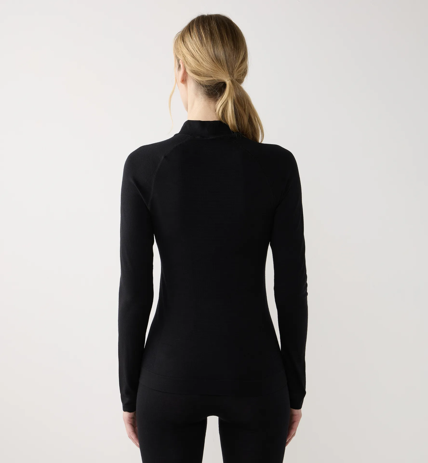 Latnja Wool Crew Neck Women True Black