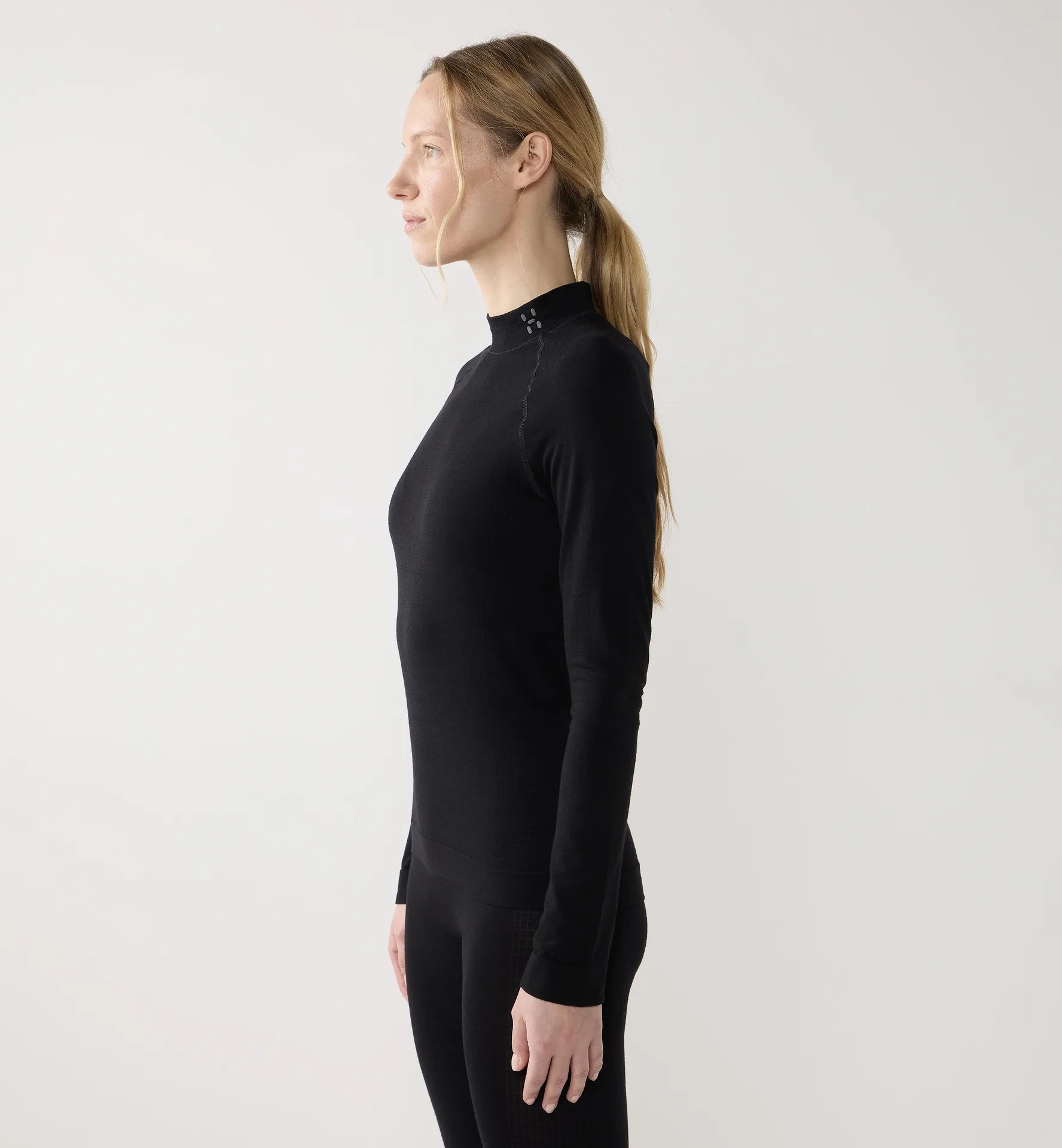 Latnja Wool Crew Neck Women True Black