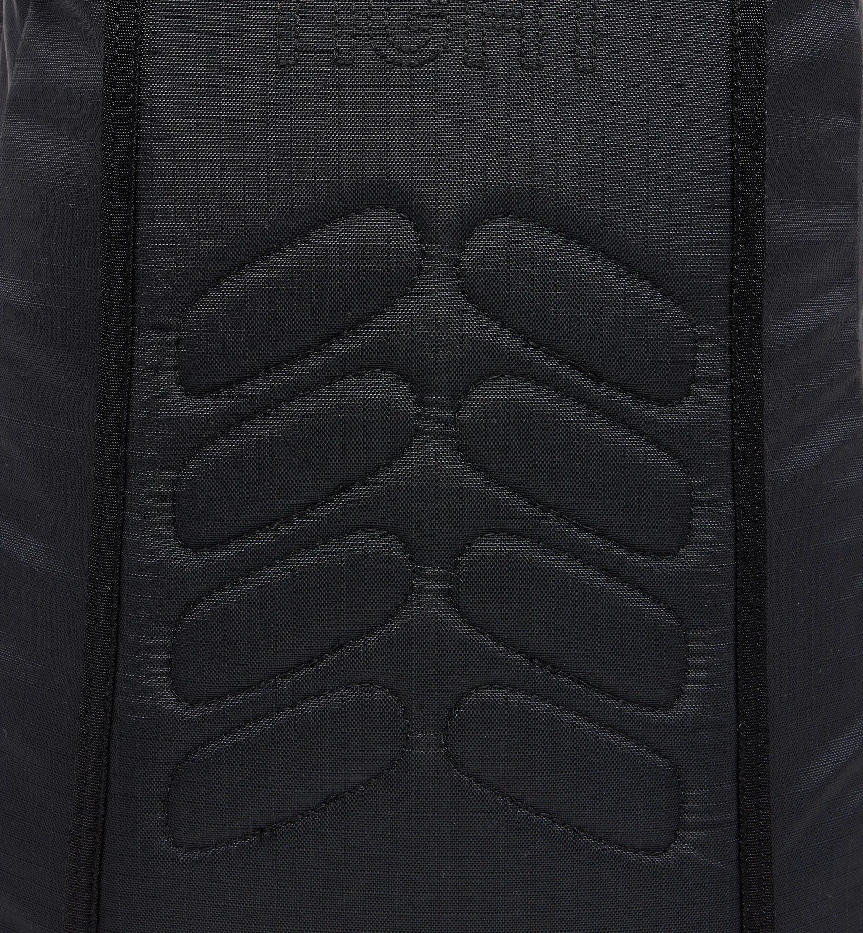 Tight Medium Mono True Black