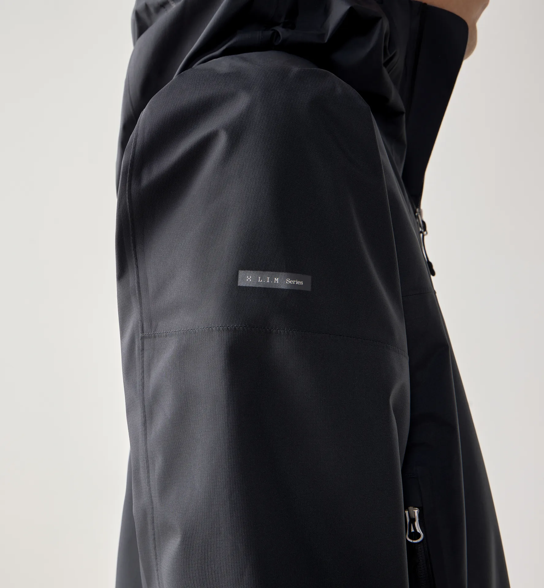 L.I.M Airak 2,5L Jacket Men True Black