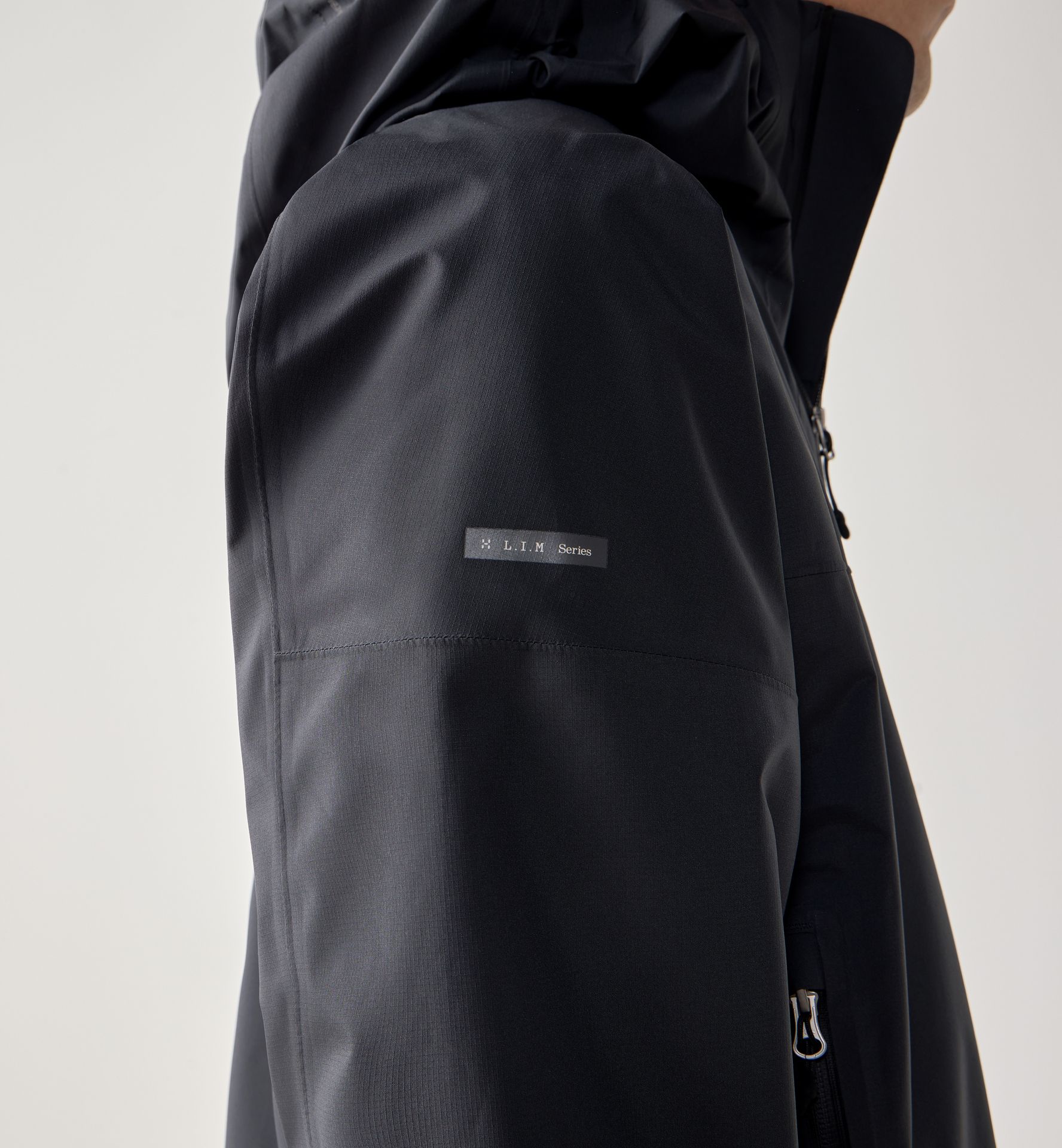 L.I.M Airak 2,5L Jacket Men True Black