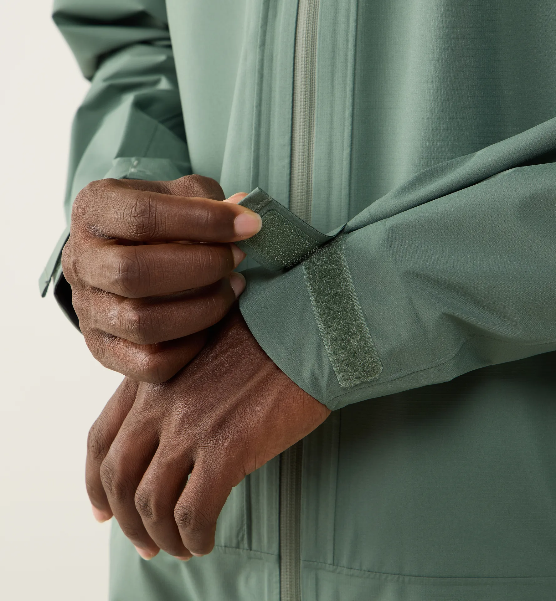 L.I.M Airak 2,5L Jacket Men Chlorophyll Green