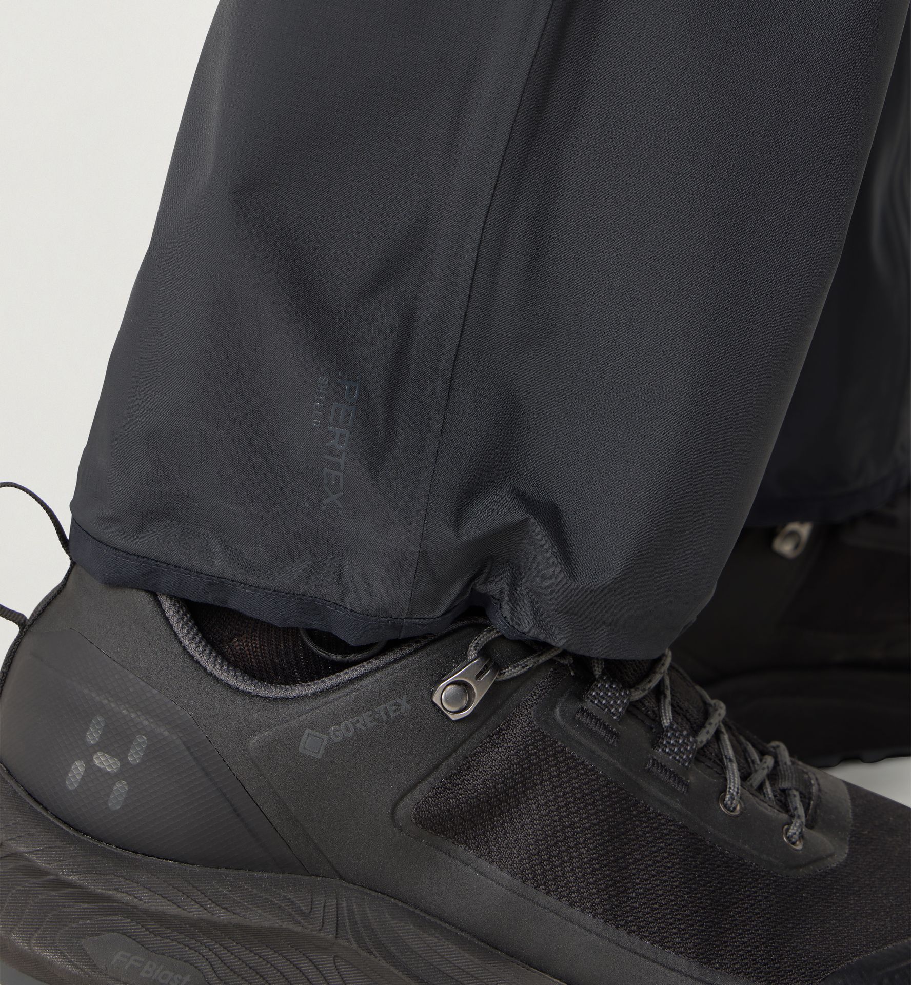 L.I.M Airak 2,5L Pant Men True Black L.I.M Airak 2,5L Pant Men True Black