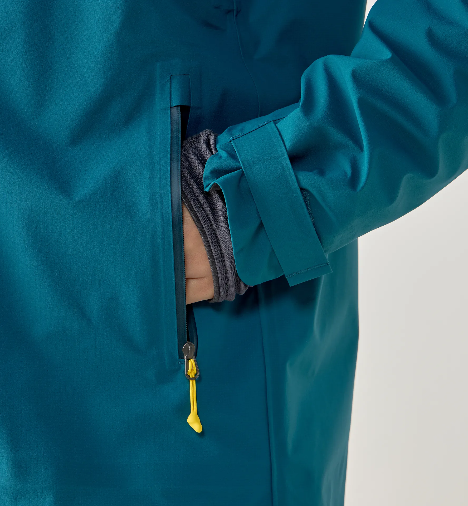 L.I.M Airak GTX Jacket Women Deep Teal