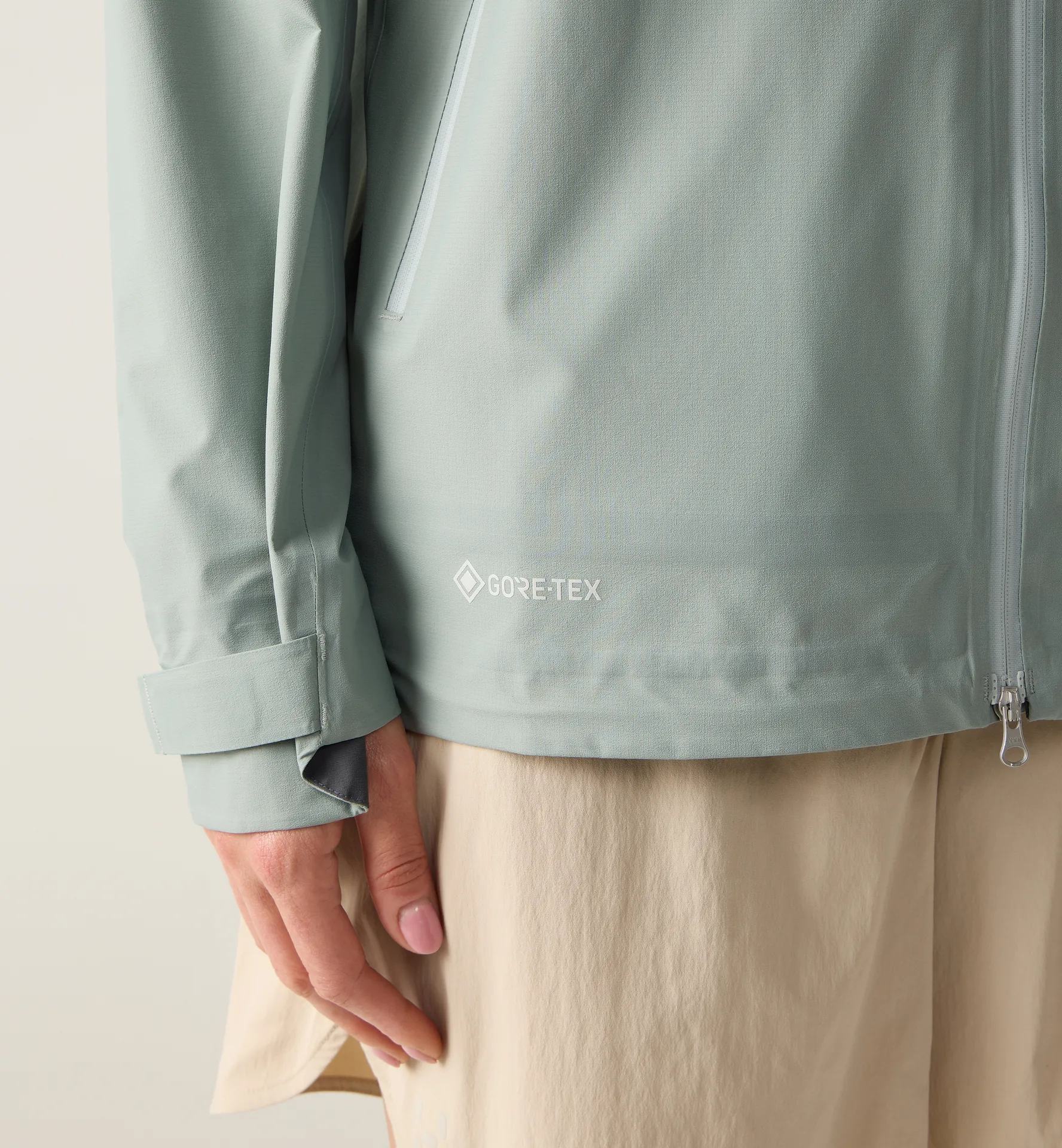 L.I.M Airak GTX Jacket Women Dew Green