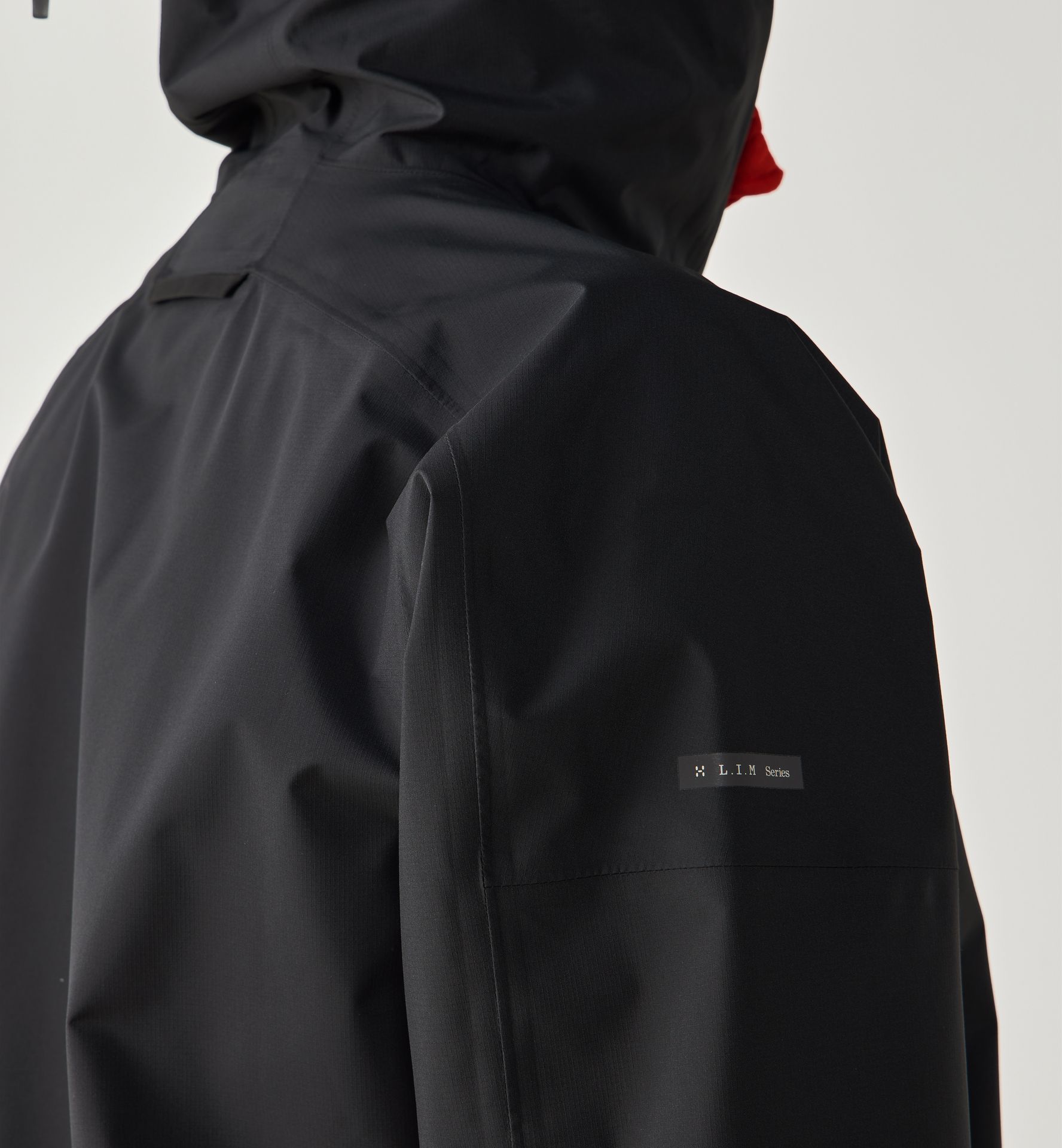 L.I.M Airak 2,5L Jacket Women True Black