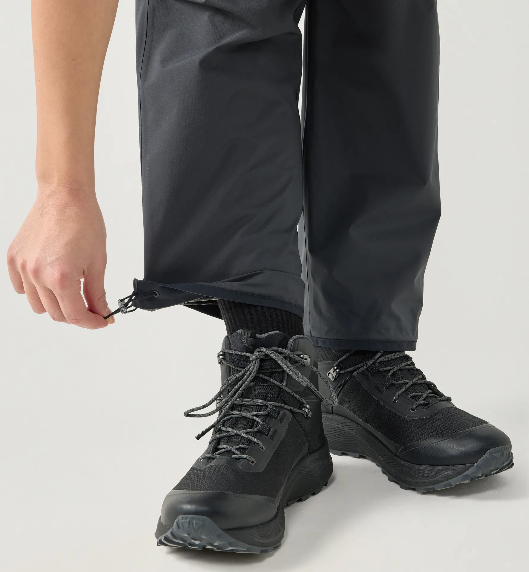 L.I.M Airak 2,5L Pant Women True Black