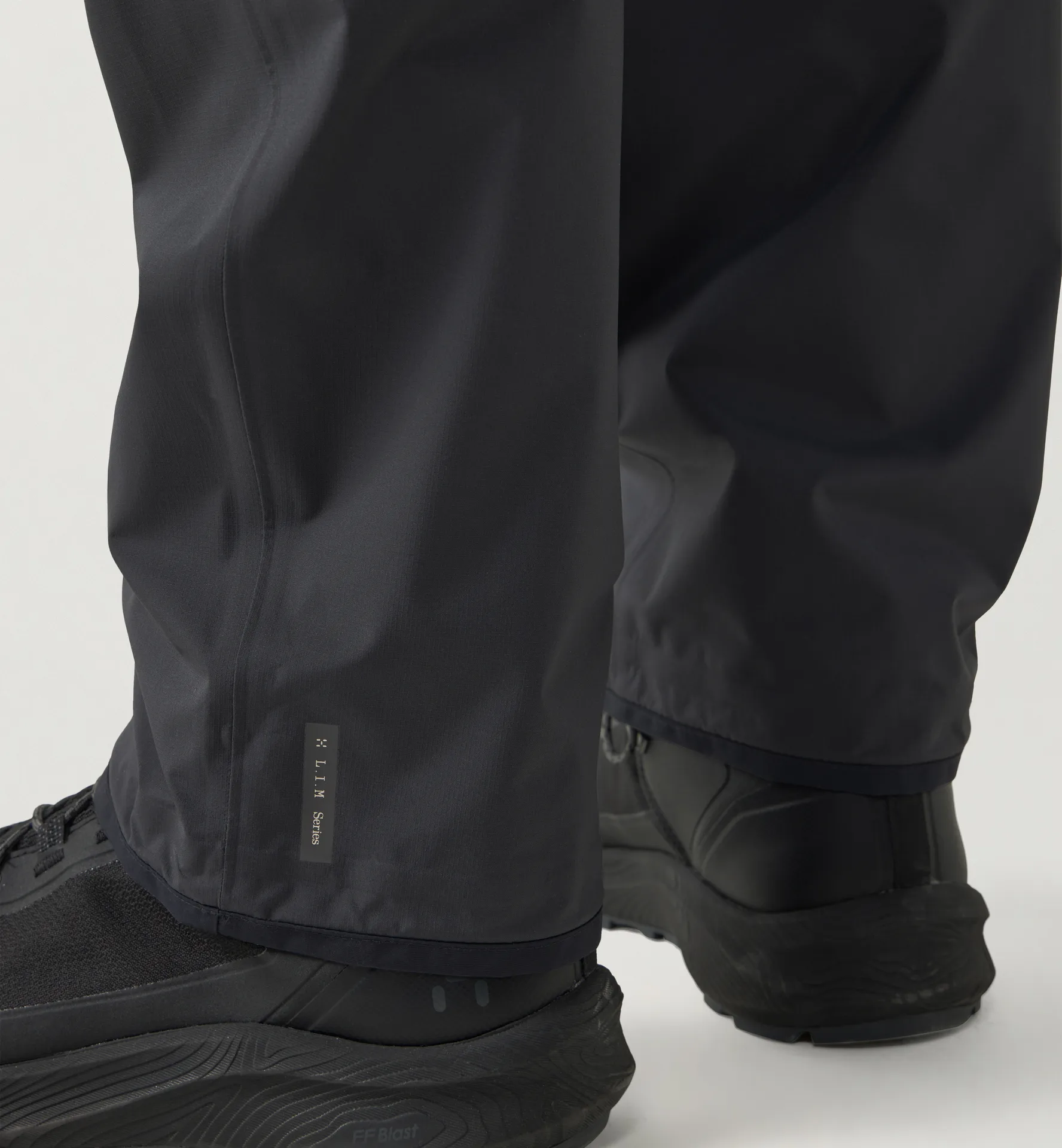 L.I.M Airak 2,5L Pant Women True Black