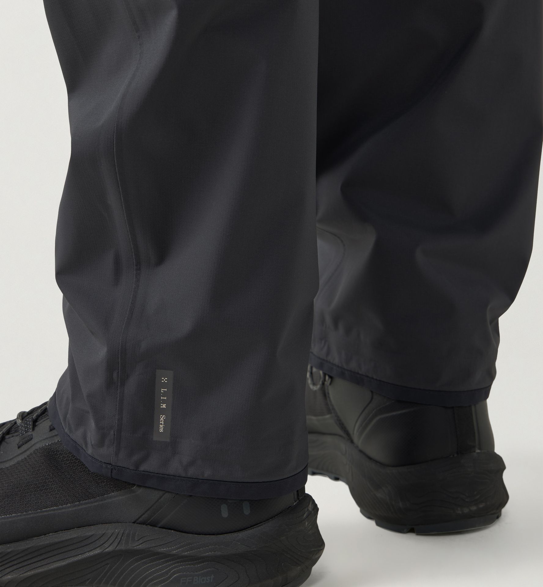 L.I.M Airak 2,5L Pant Women True Black L.I.M Airak 2,5L Pant Women True Black