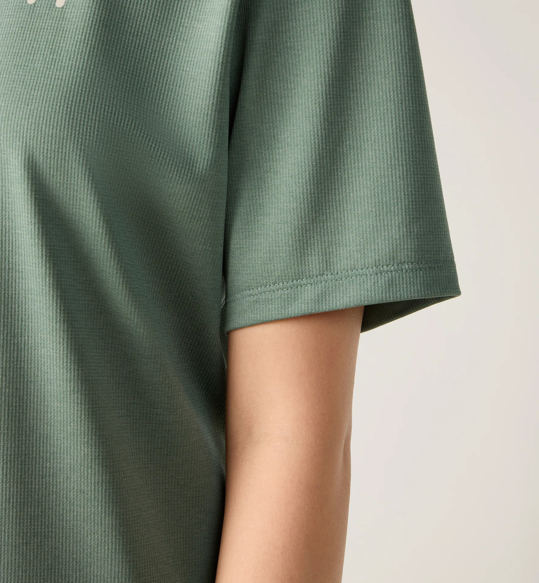 L.I.M Ridge Tee Women Chlorophyll Green