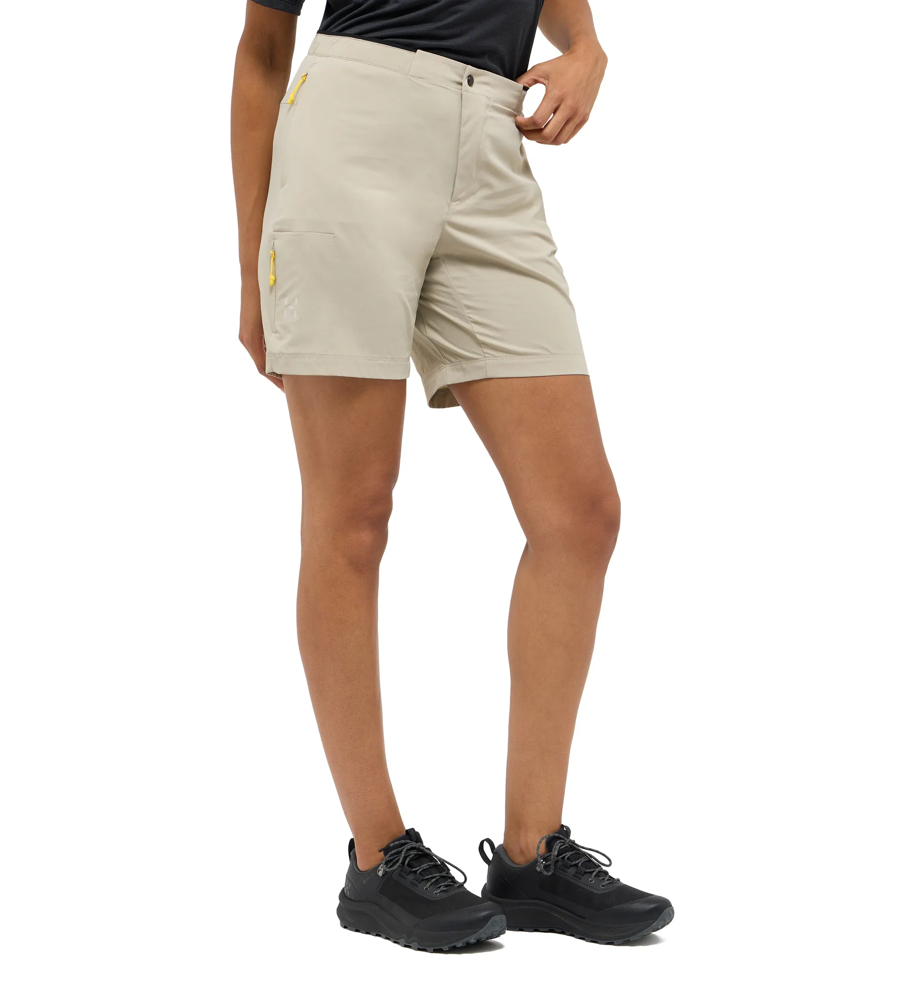 L.I.M Fuse II Shorts Women Chalk Beige