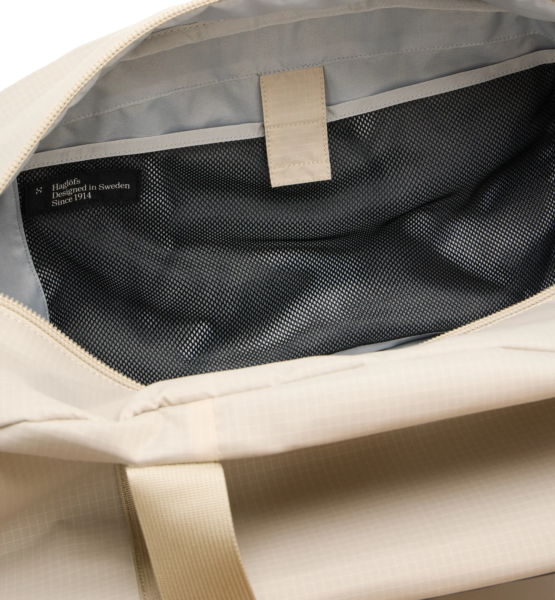 Tight duffle 50 Chalk Beige/True Black