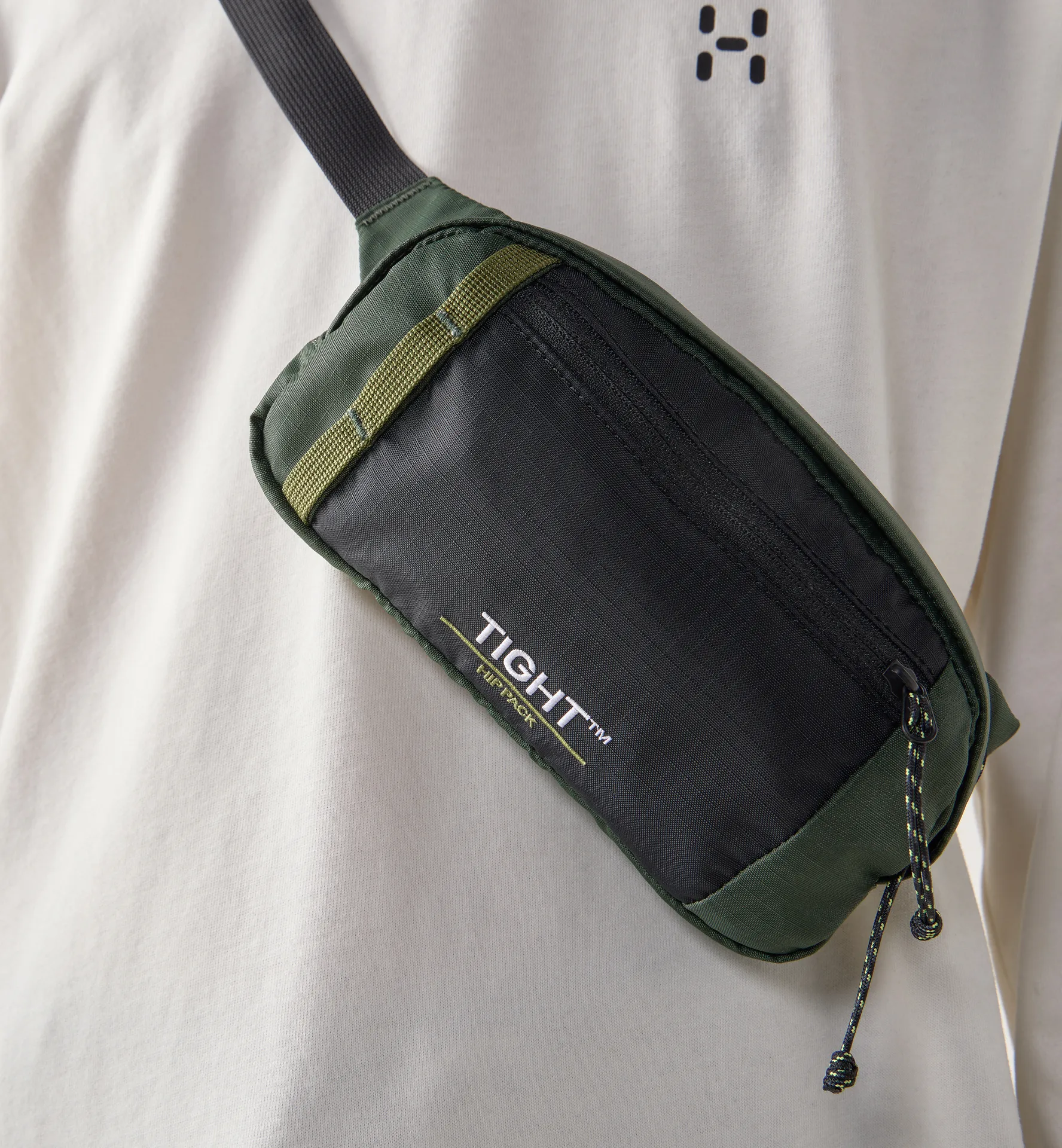 Tight hip pack 1 Seaweed Green/True Black