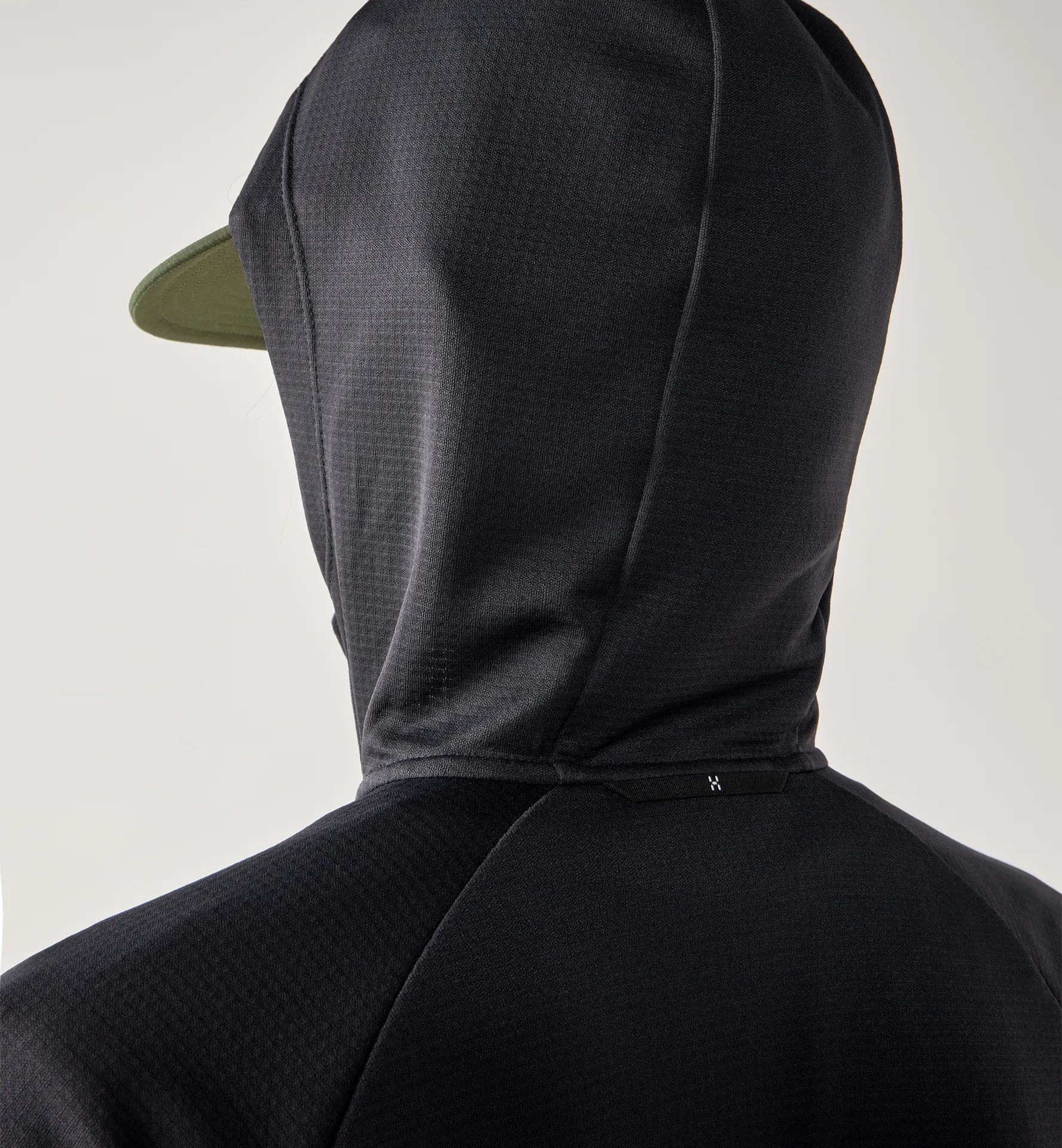 Korp Mid Hood Women True Black