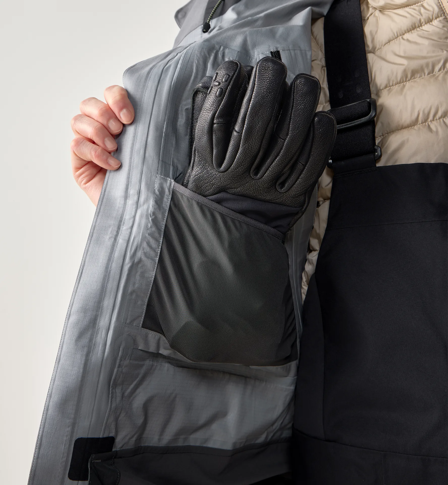 Vassi GTX Pro II Jacket Women True Black