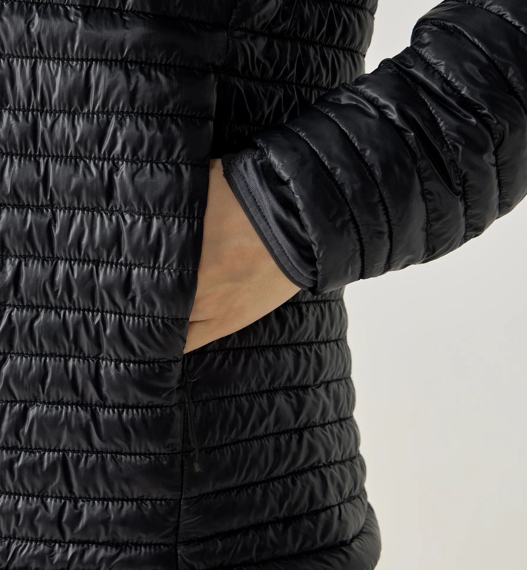 L.I.M Mimic II Hood Women True Black