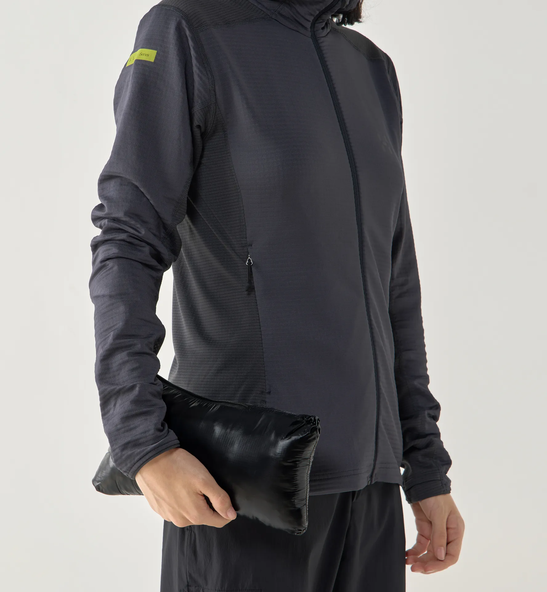 L.I.M Mimic II Hood Women True Black