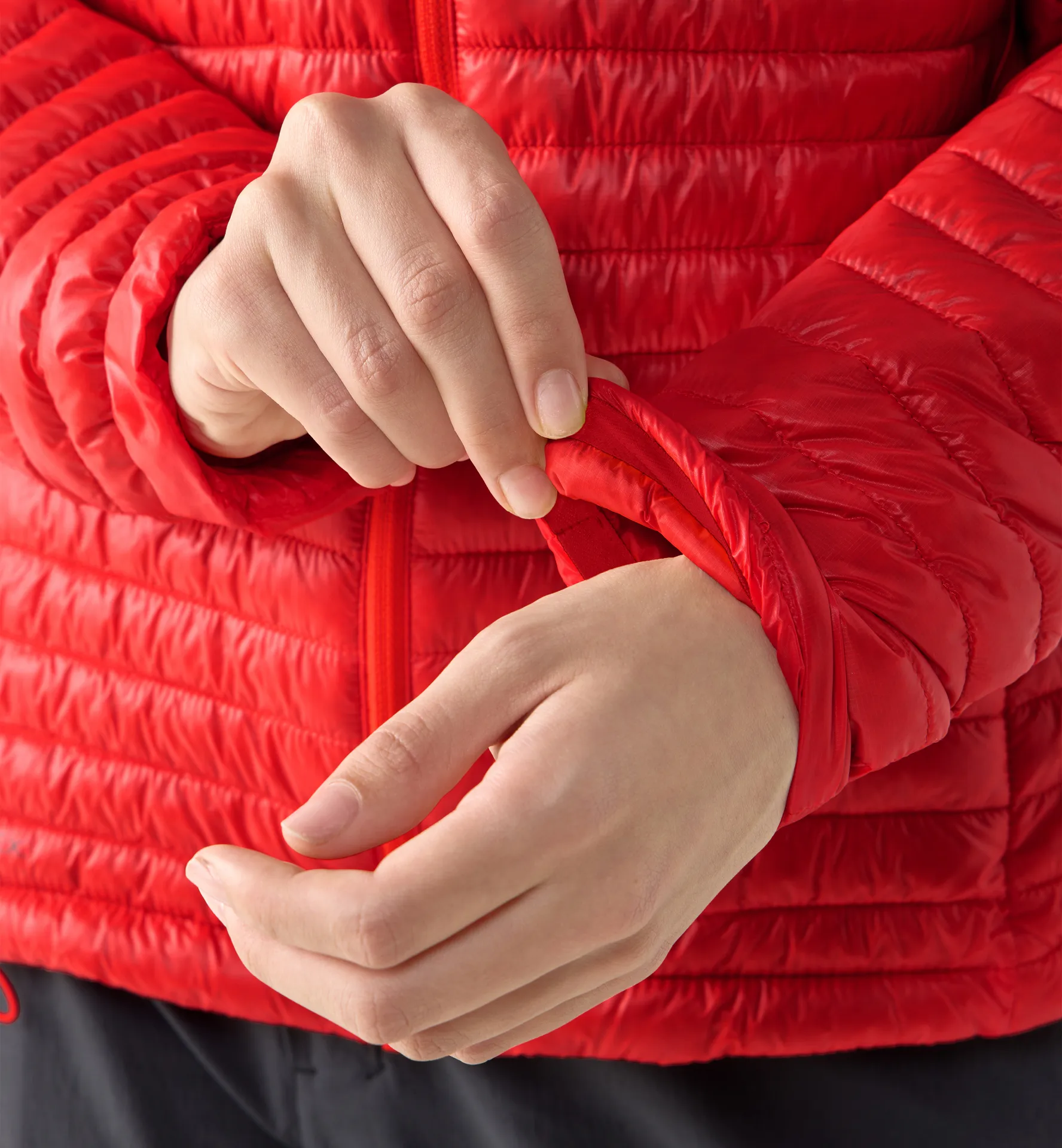 L.I.M Mimic II Hood Women Tech Red