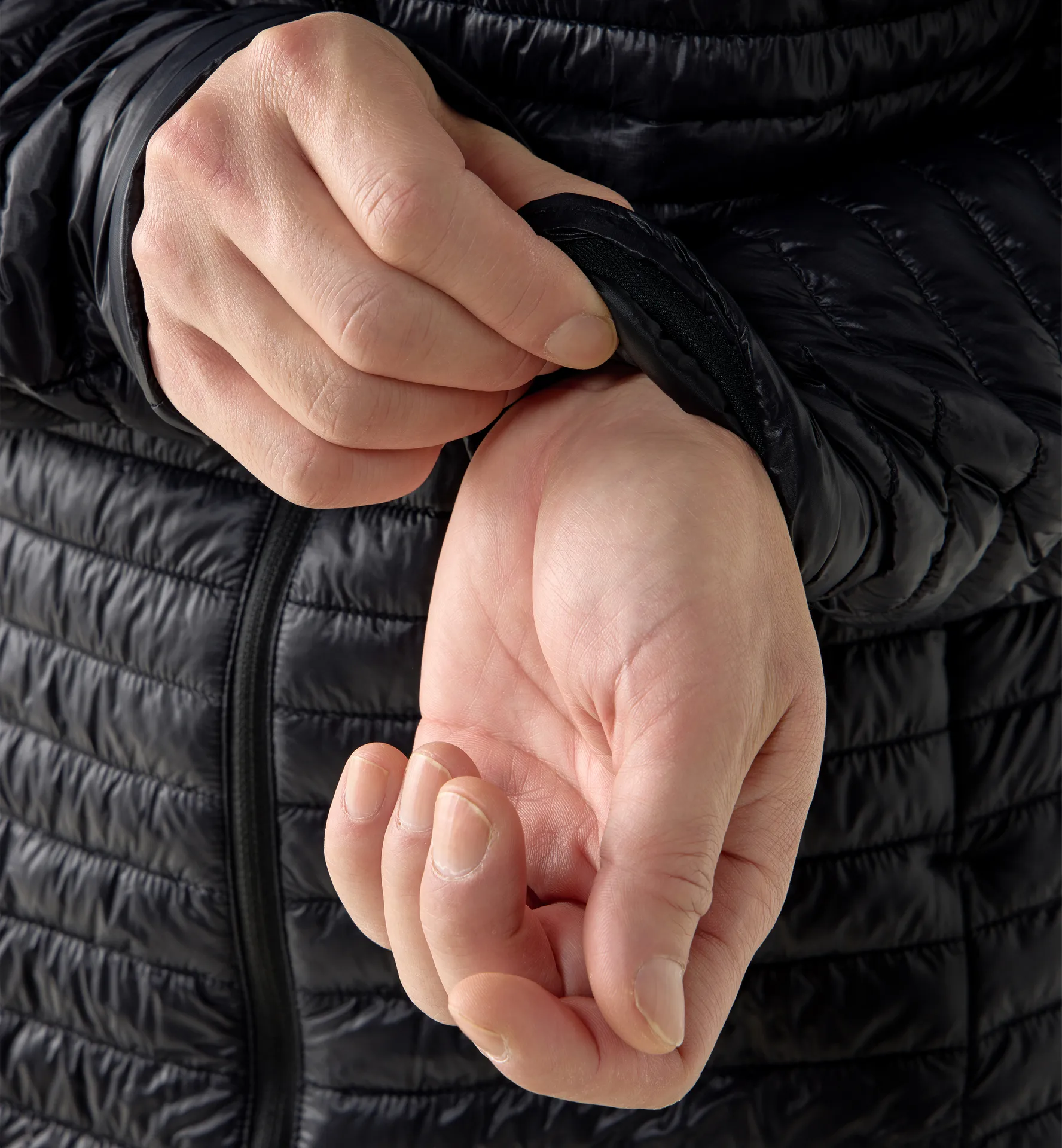 L.I.M Mimic II Hood Men True Black