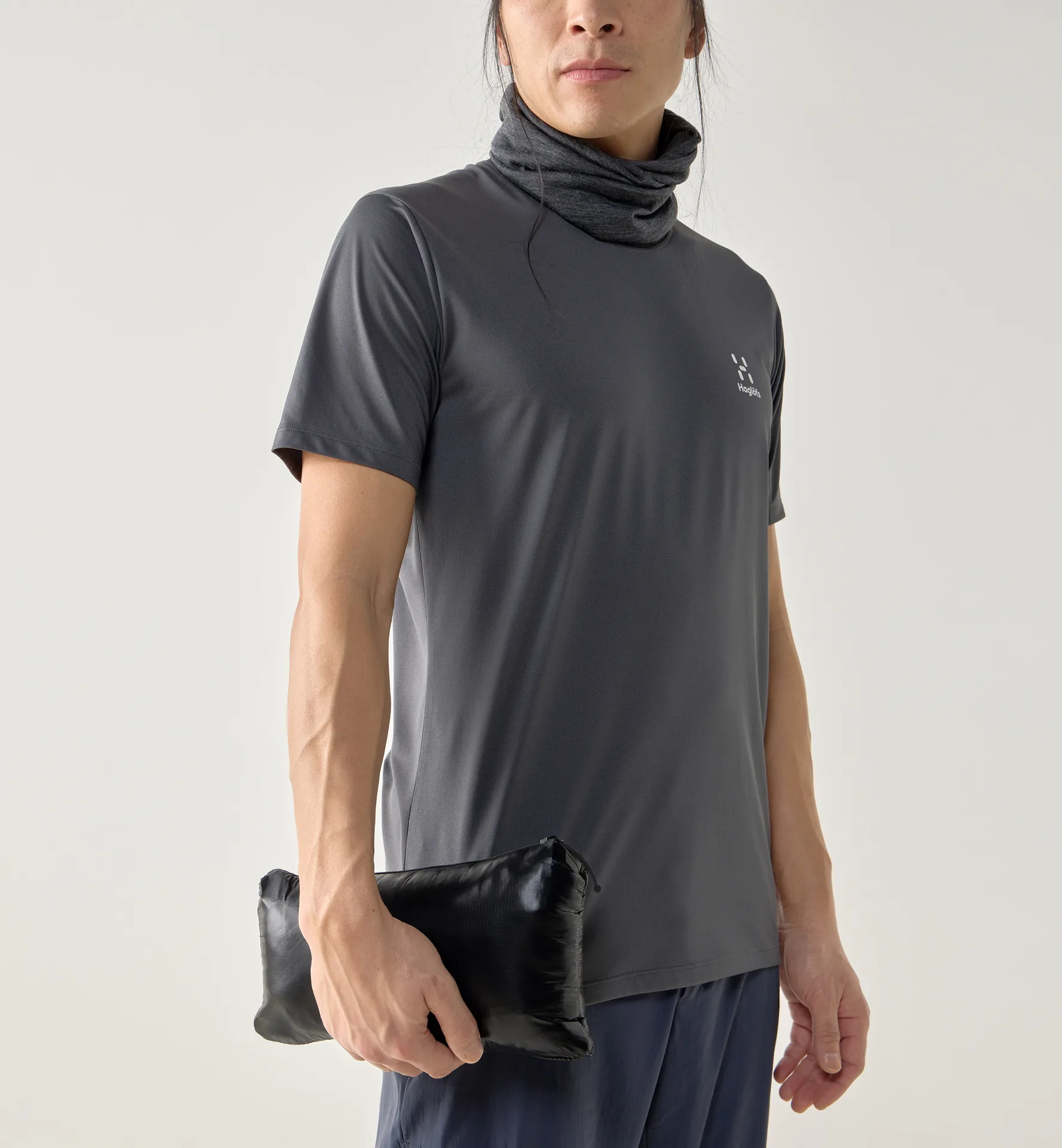 L.I.M Mimic II Hood Men True Black