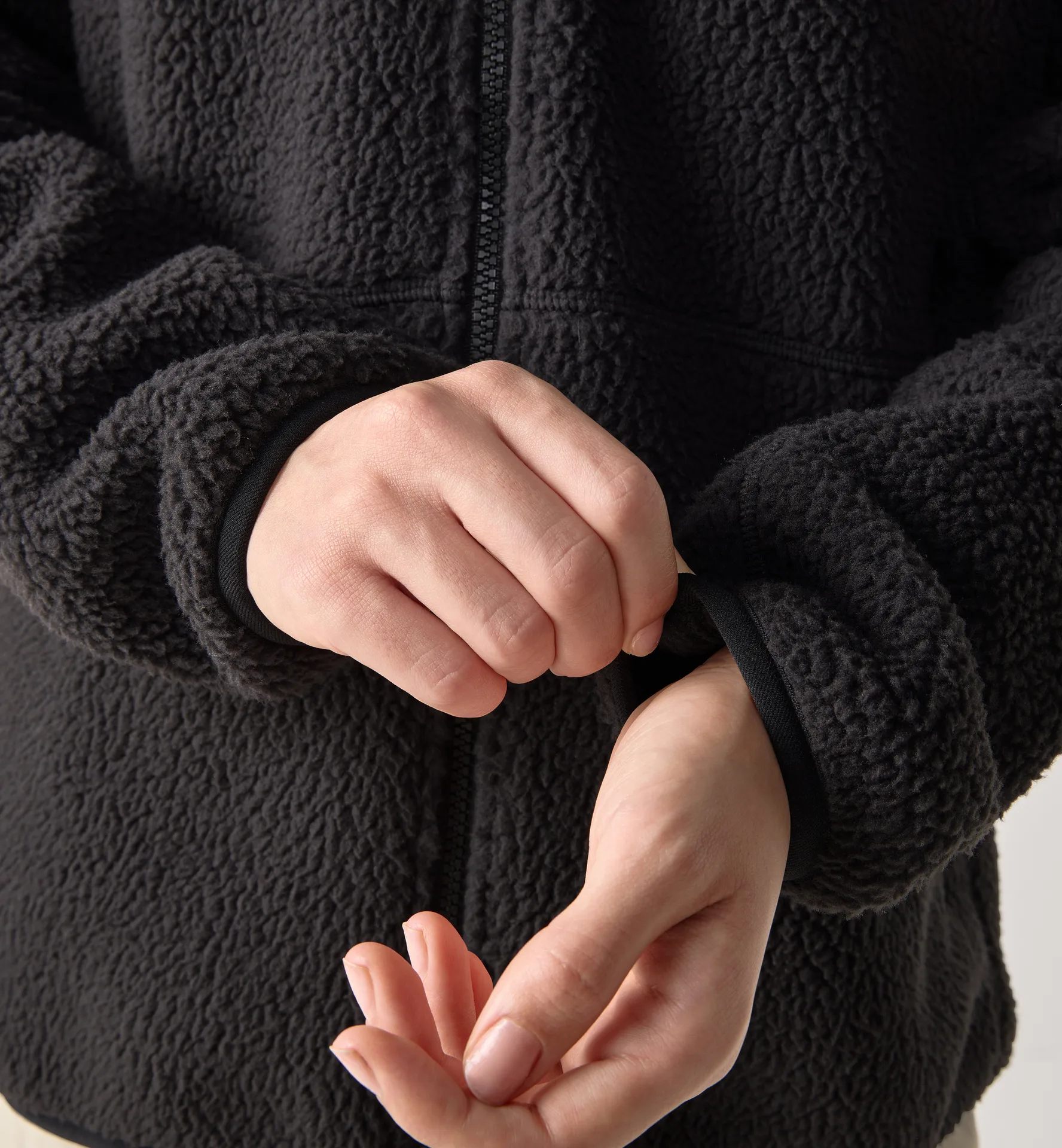 Funäs Pile Hood Women True Black