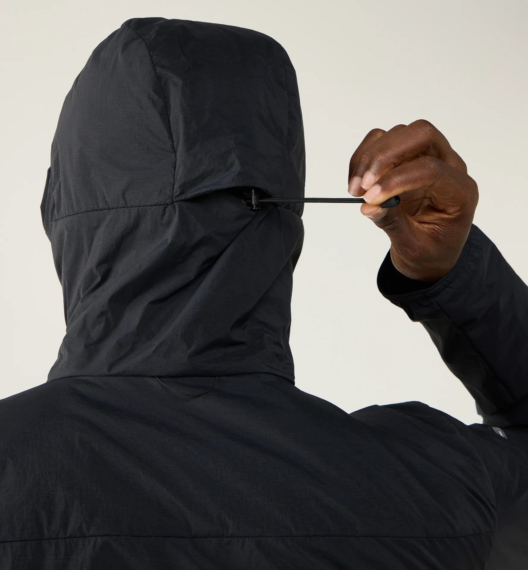 L.I.M Mimic Barrier Hood Men True Black