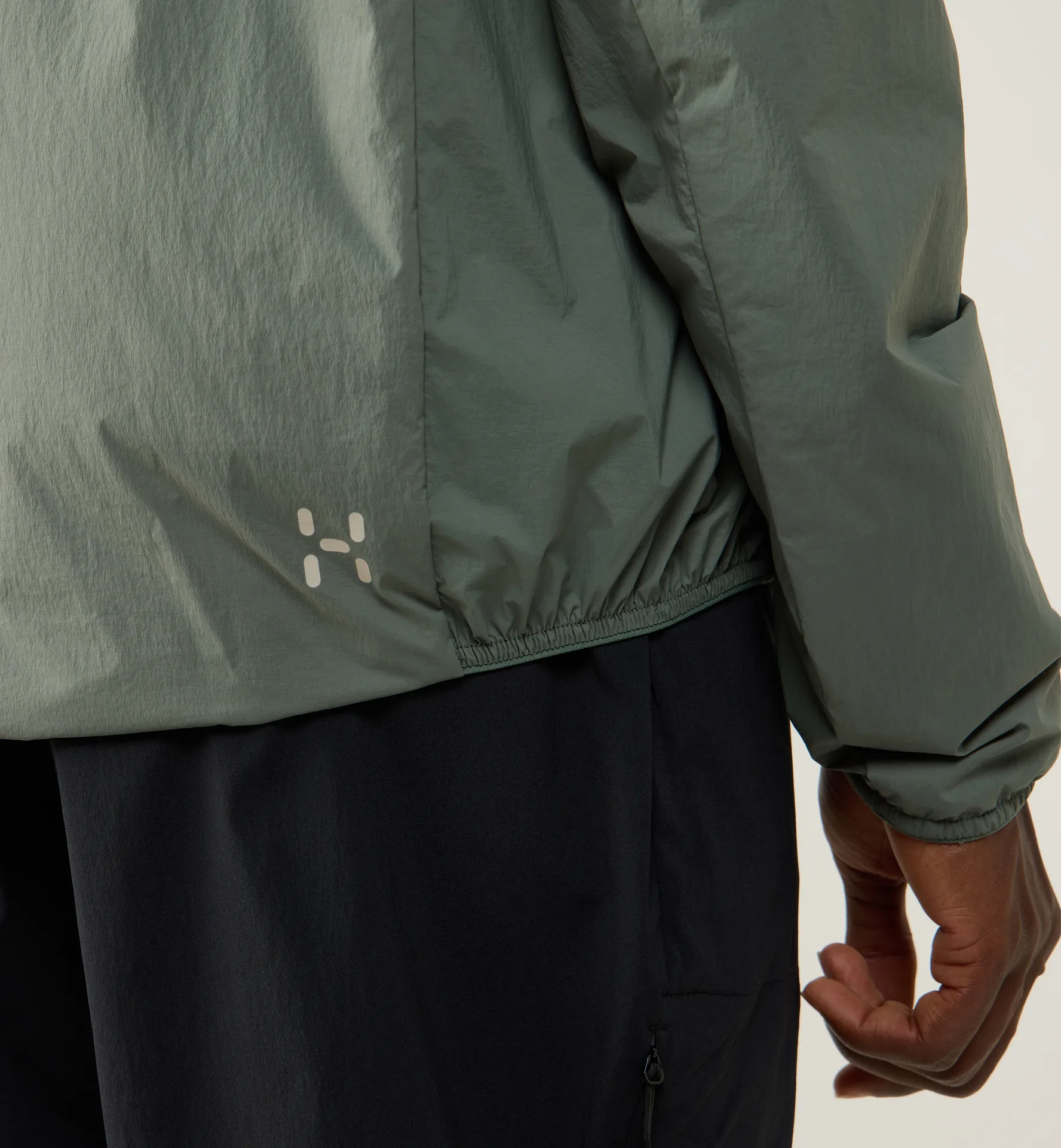 L.I.M Mimic Barrier Hood Men Chlorophyll Green