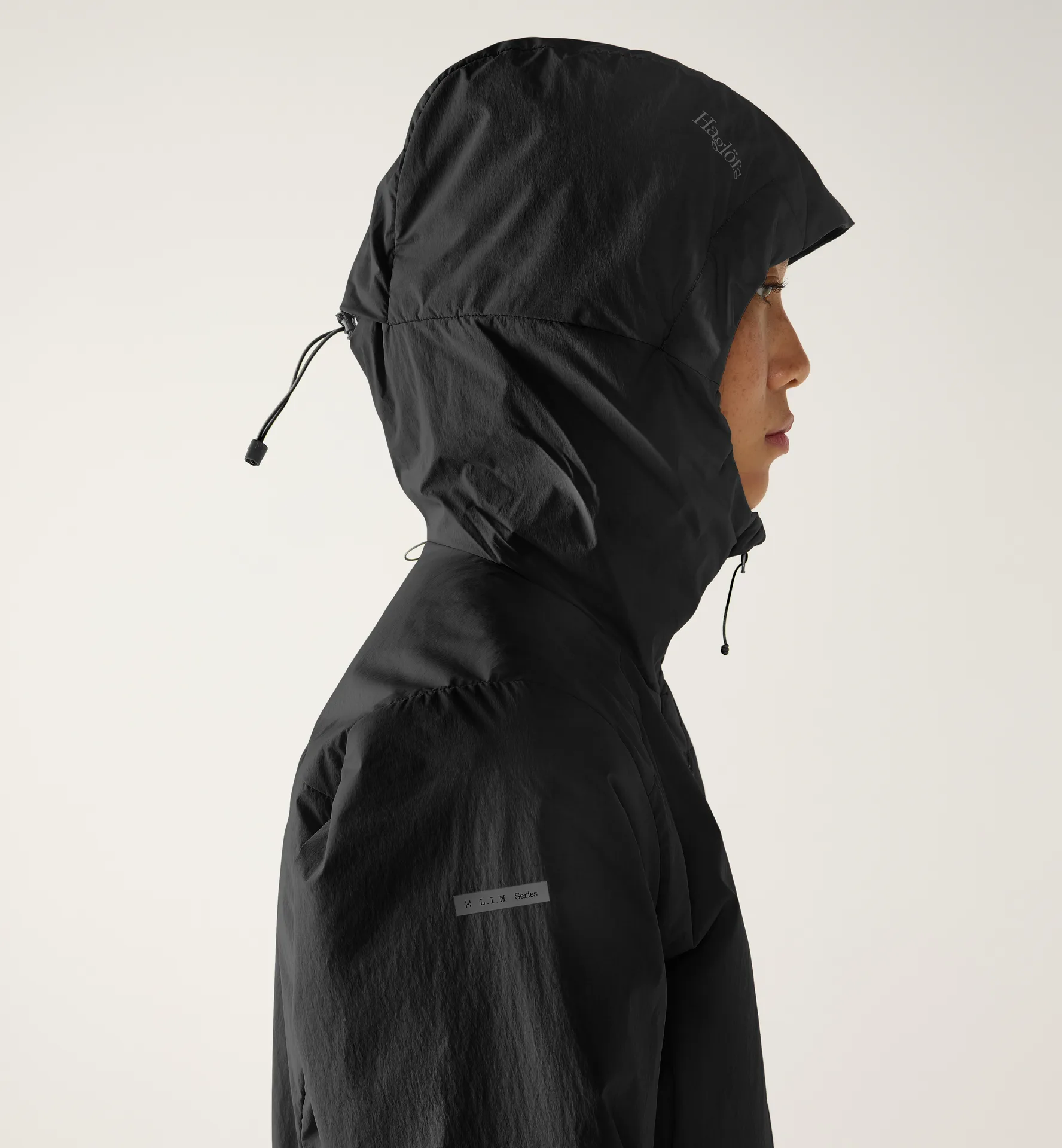 L.I.M Mimic Barrier Hood Women True Black