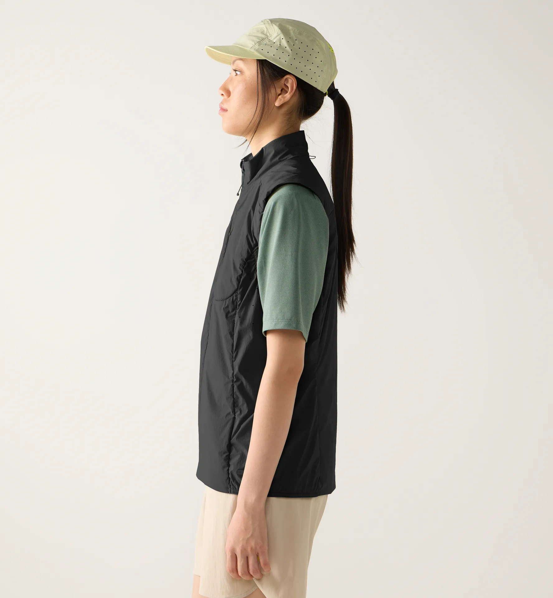 L.I.M Mimic Barrier Vest Women | True Black | Activities